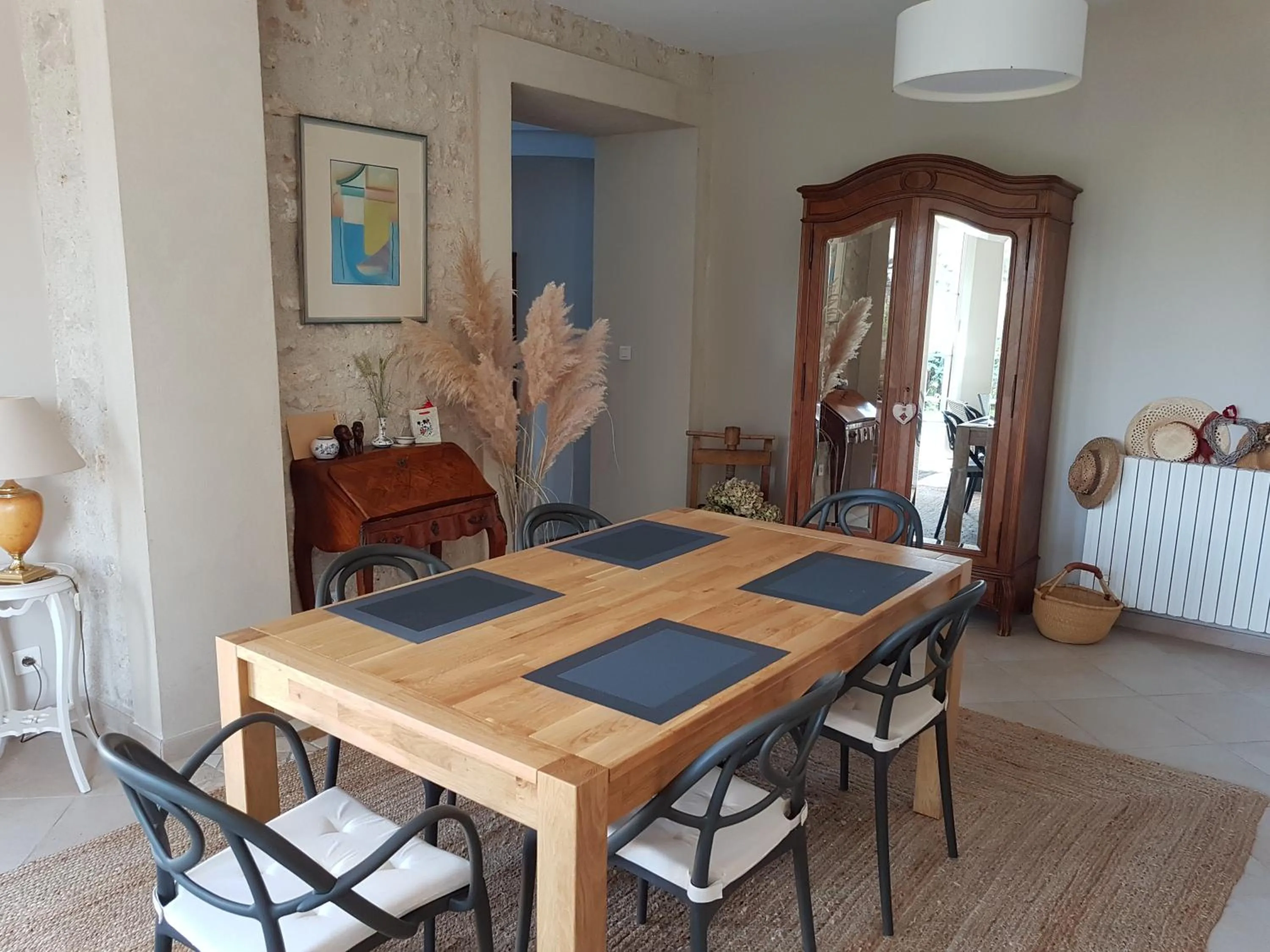 Dining area in La Montignonne