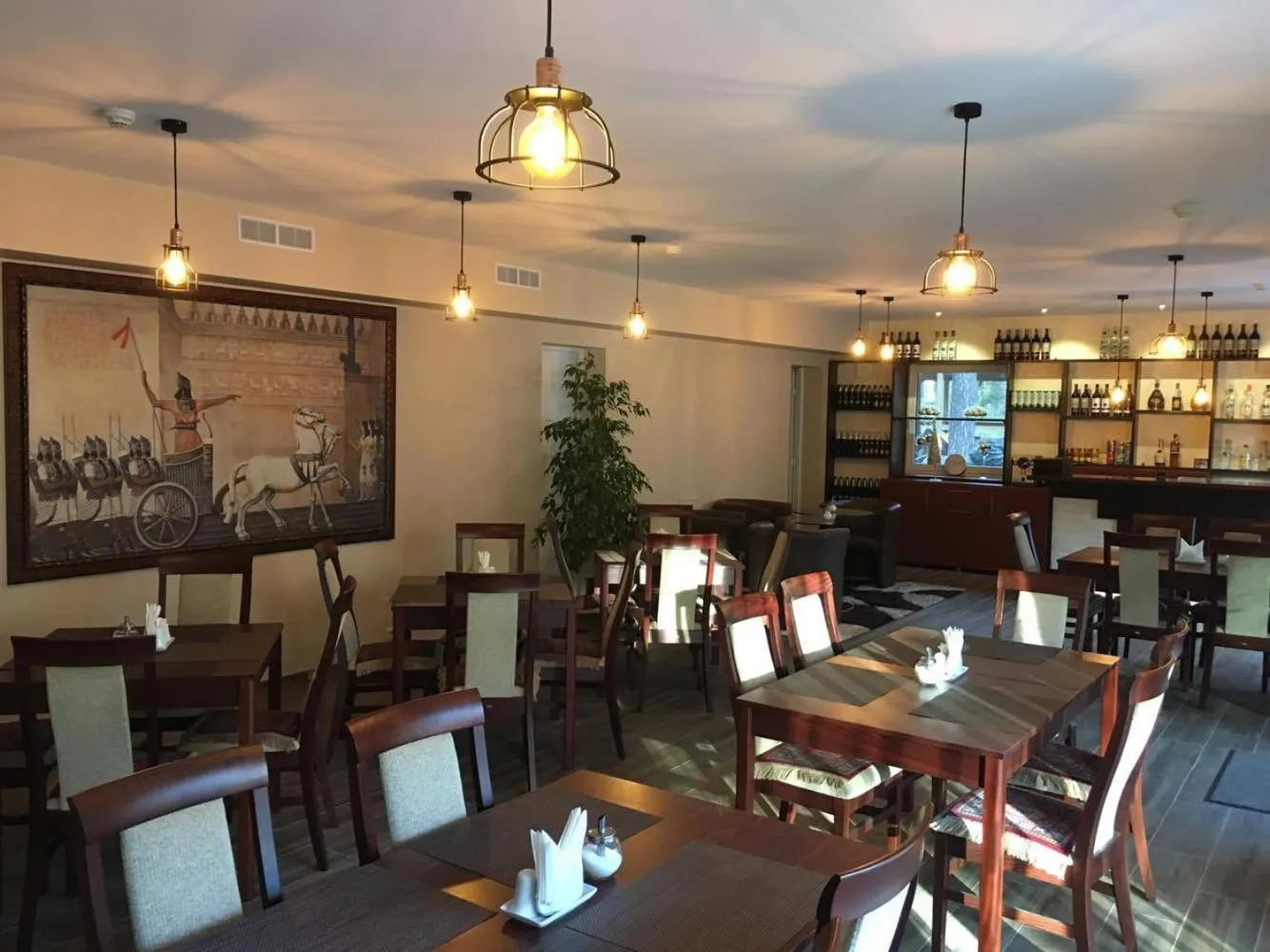 Restaurant/places to eat in Hotel Jerevan