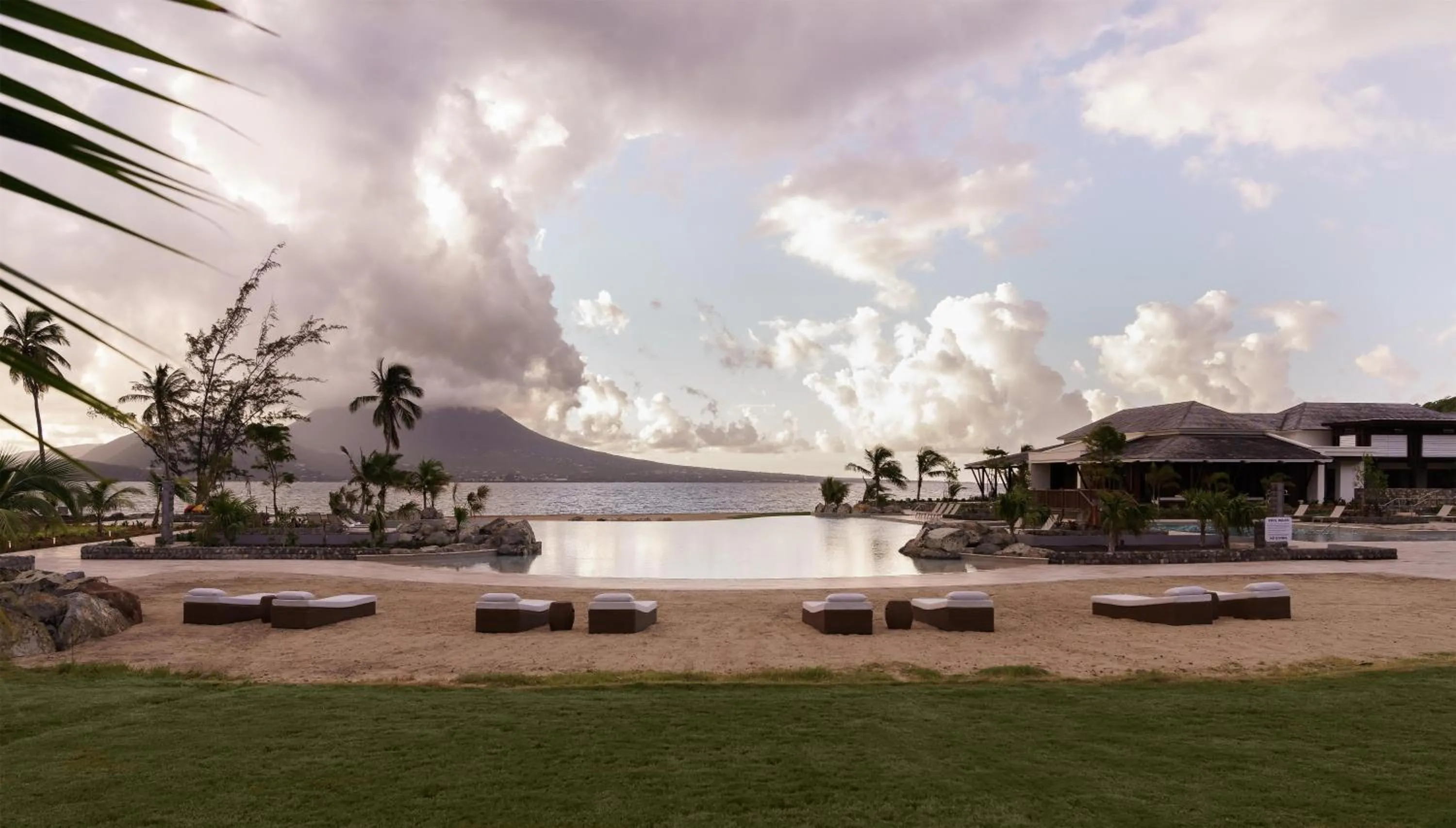 Swimming pool in Park Hyatt St. Kitts
