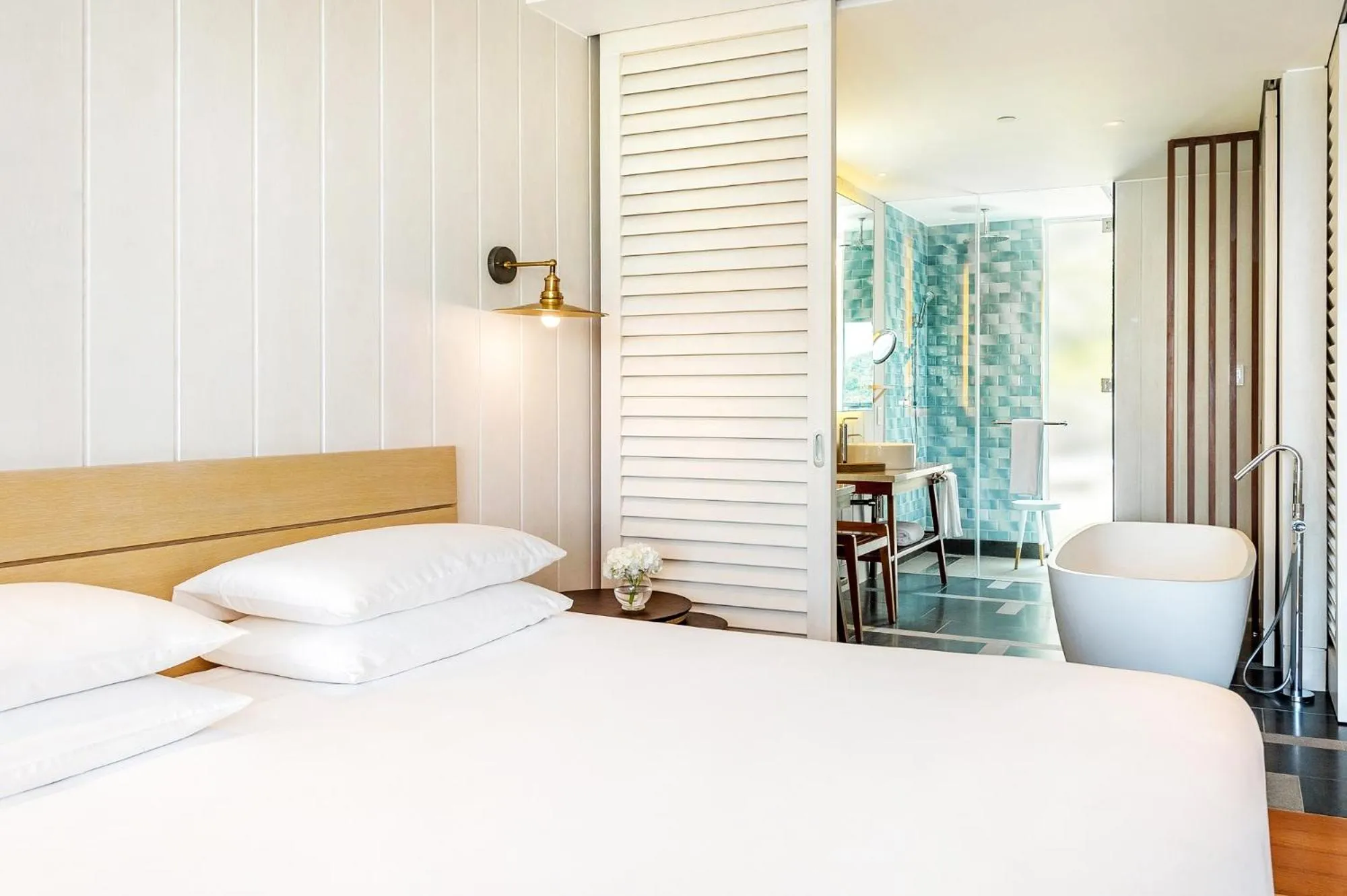 Bed in Park Hyatt St. Kitts