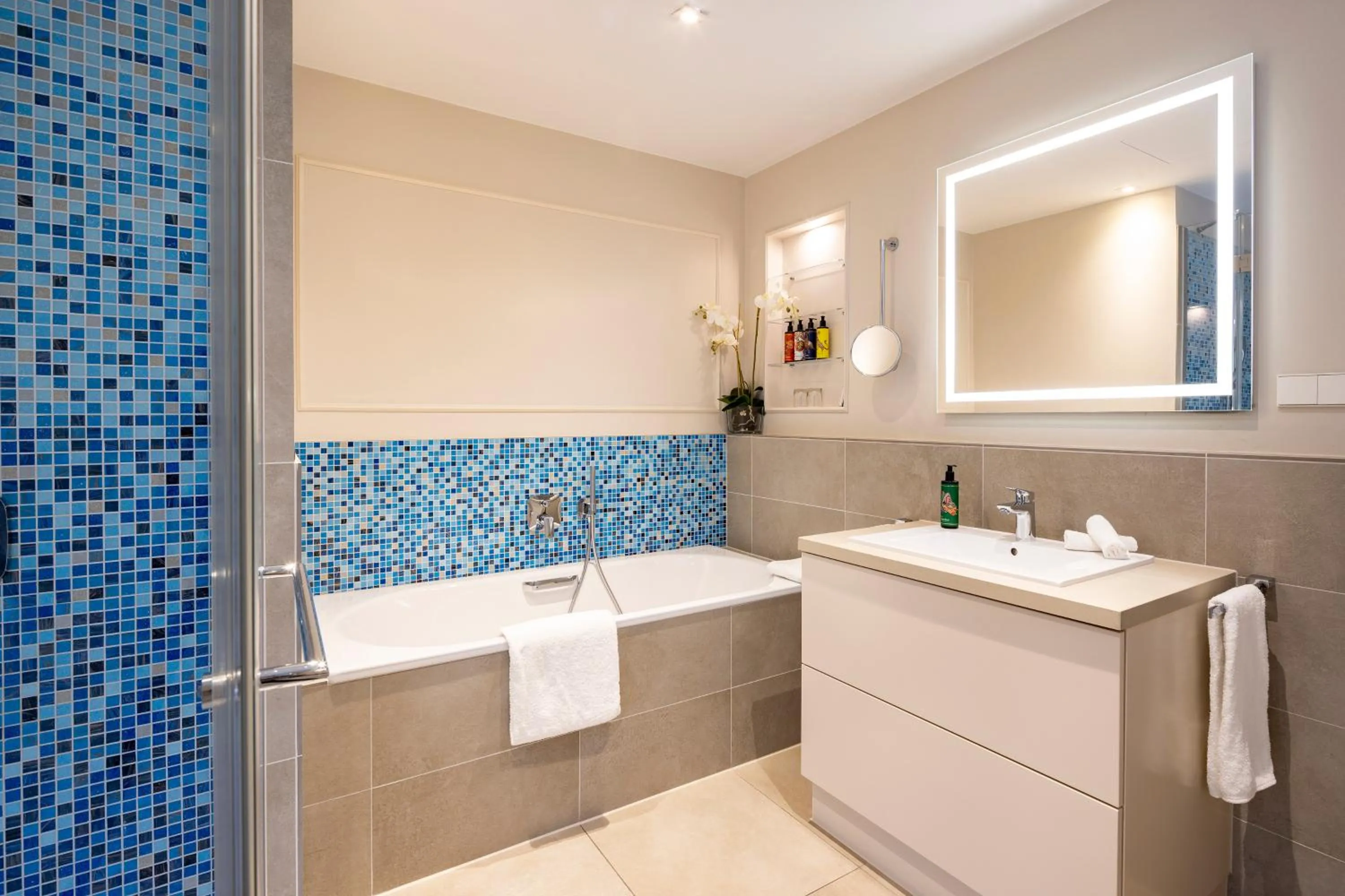 Bathroom in The Wellem, in The Unbound Collection by Hyatt