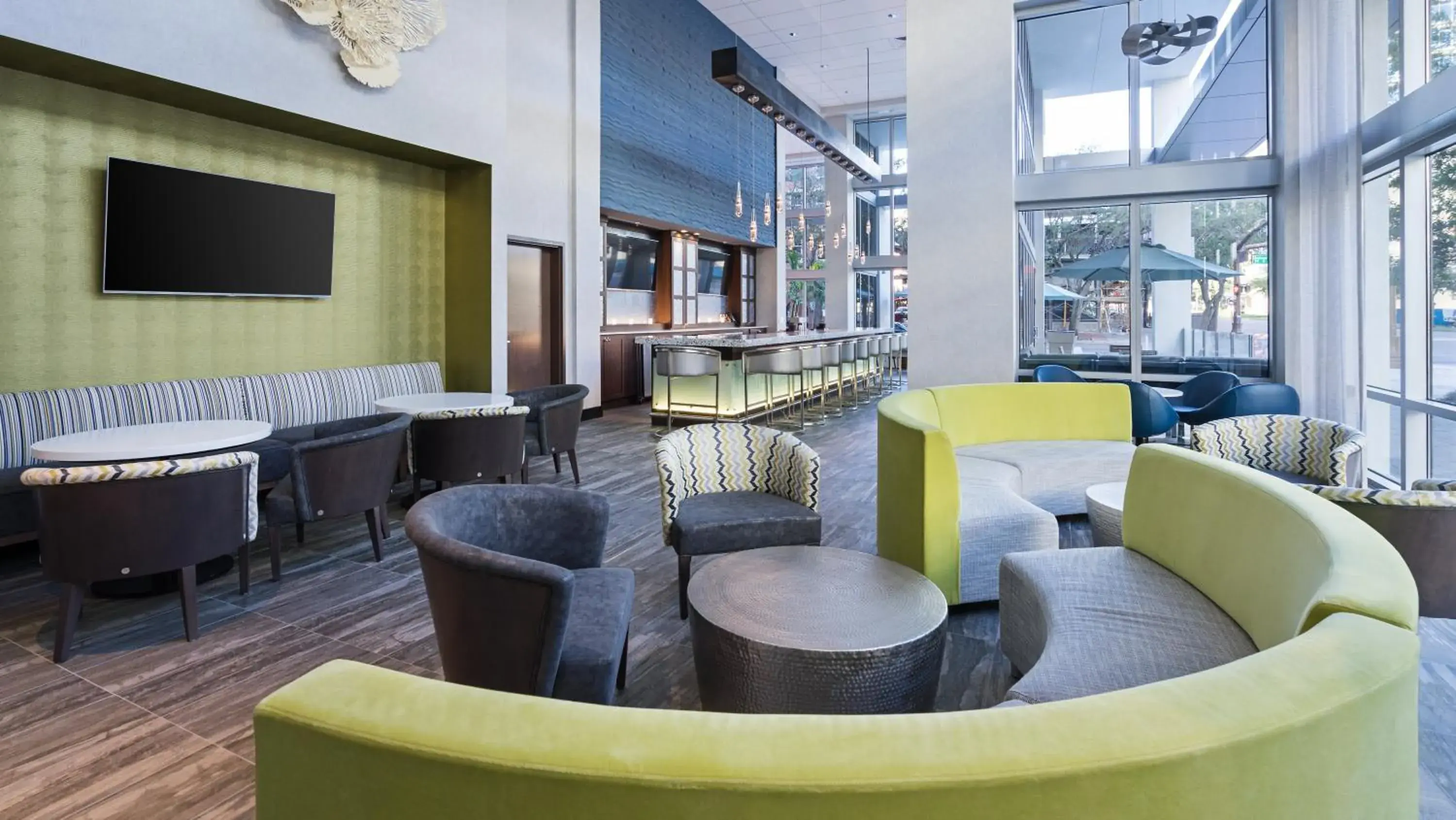 Lounge or bar in Hyatt Place St. Petersburg/Downtown Lounge or bar in Hyatt Place St. Petersburg/Downtown