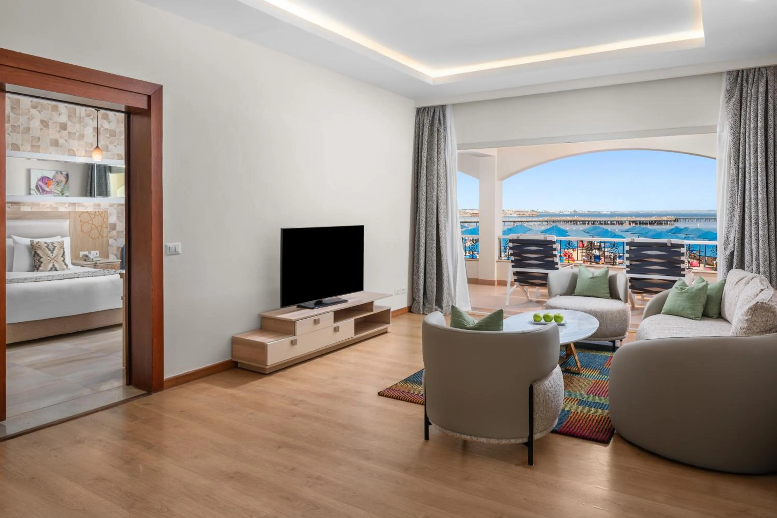 TV and multimedia, Bed in Pickalbatros Dana Beach Resort - Aqua Park