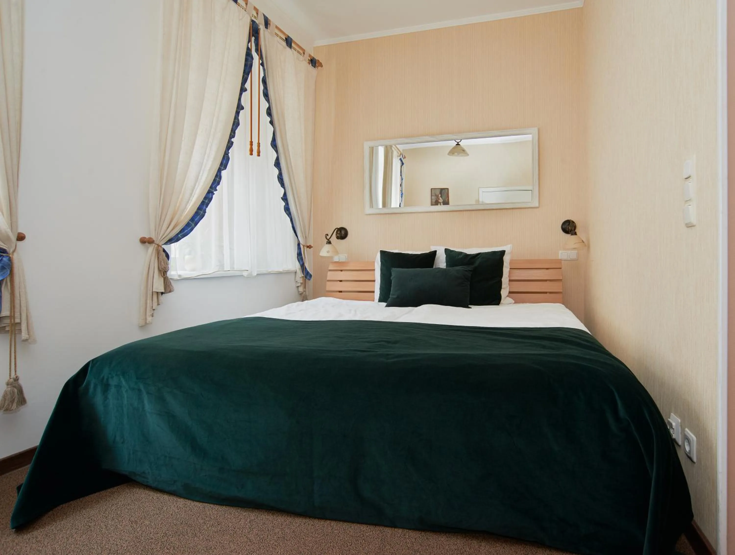 Bed in Angel Town Hall Apartments