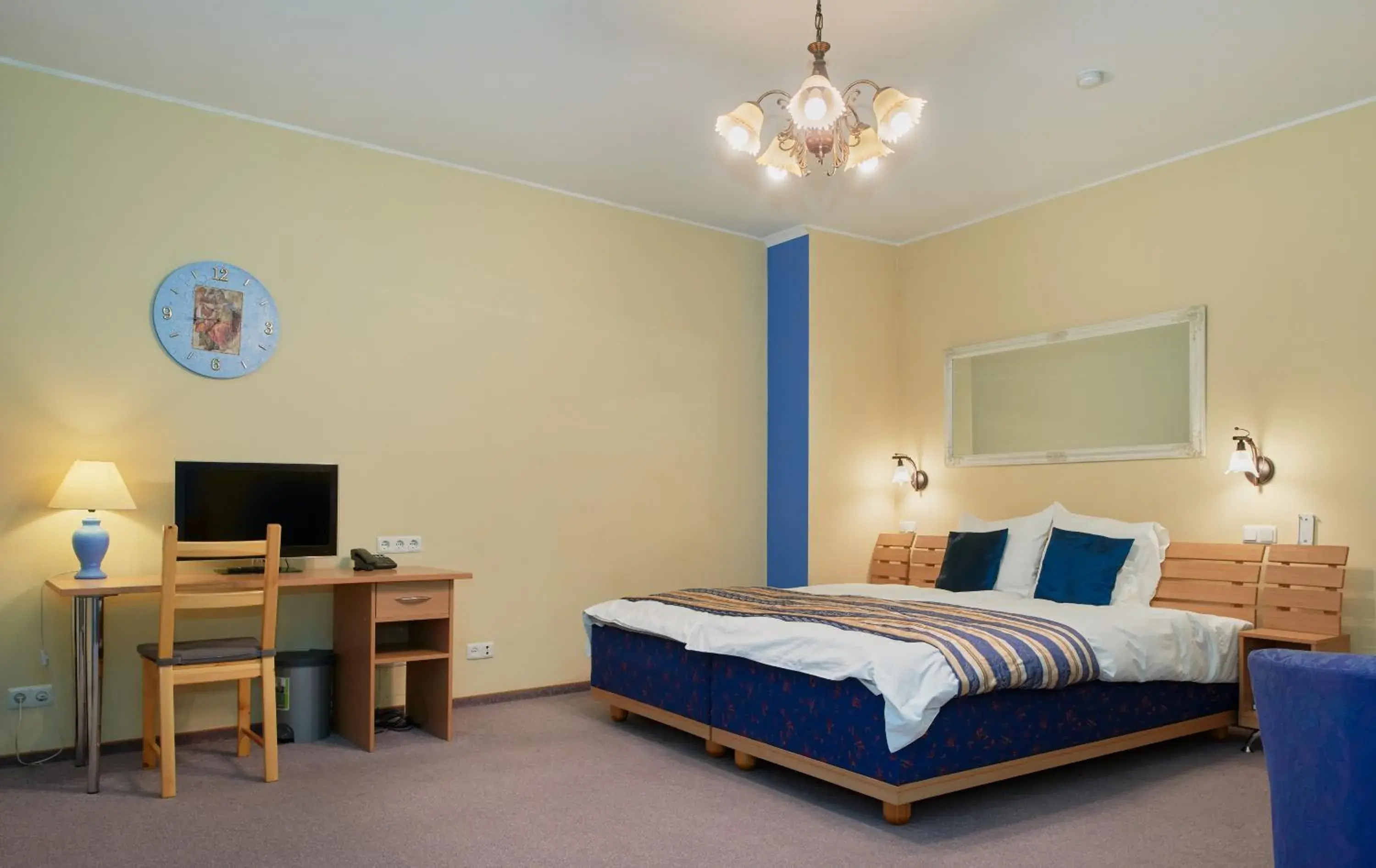 Superior Double Room in Angel Town Hall Apartments Superior Double Room in Angel Town Hall Apartments