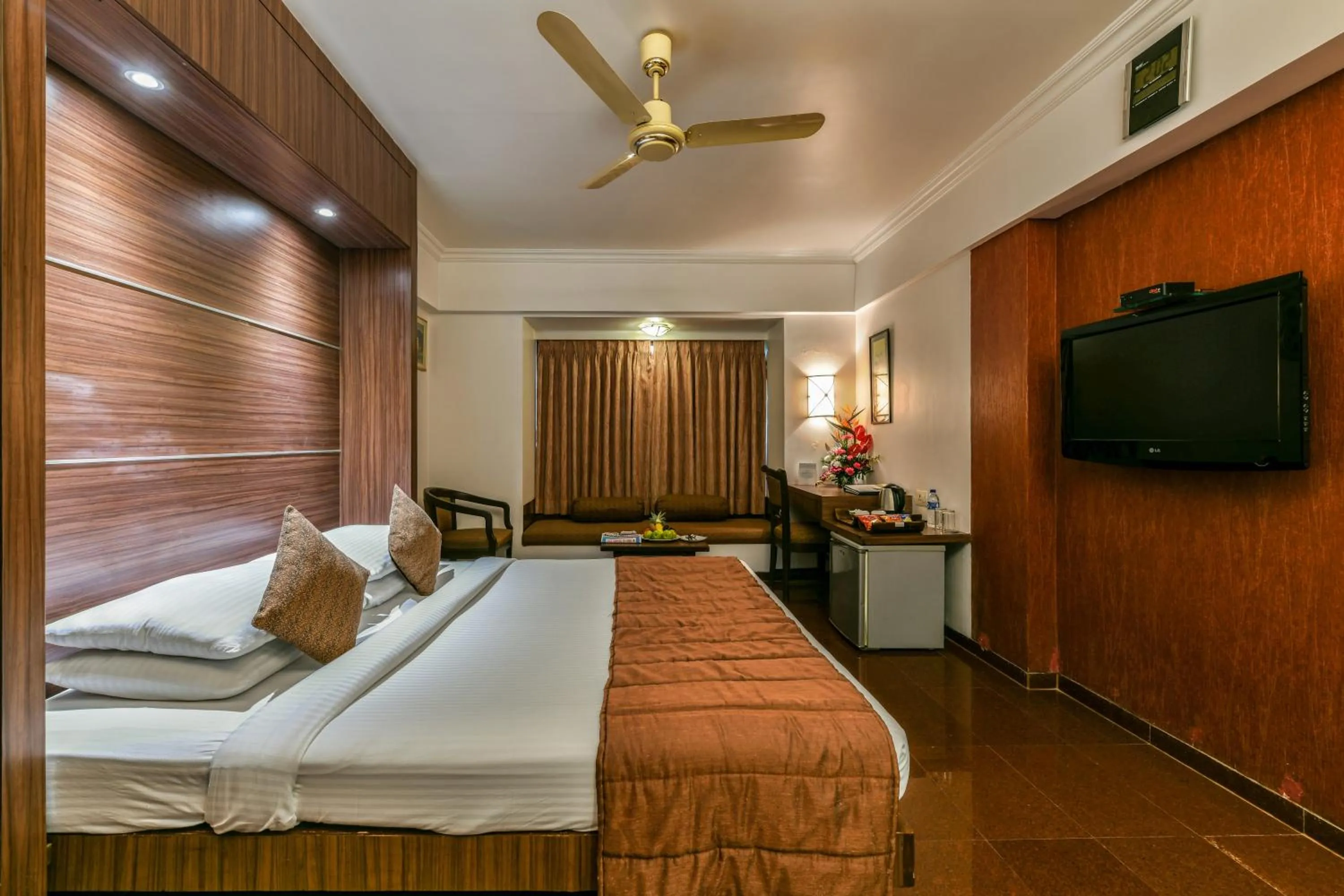 Bed in The Paradise By Tunga