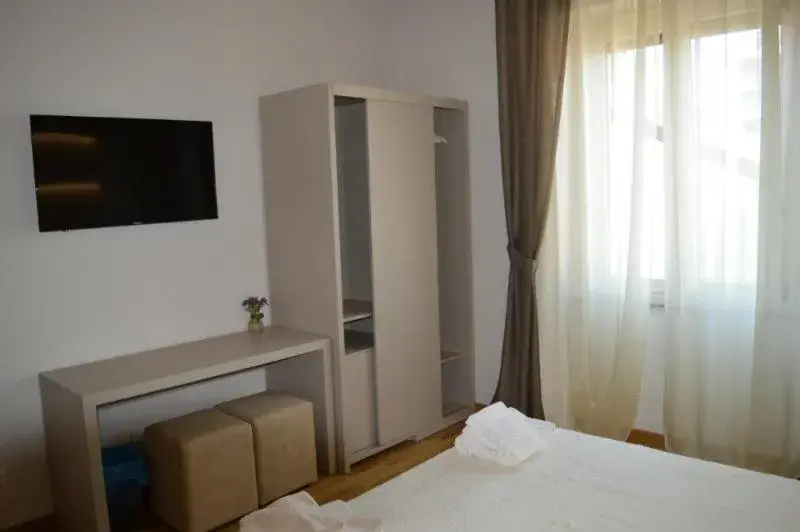Double Room with Private Bathroom in B&B Jolie center Double Room with Private Bathroom in B&B Jolie center