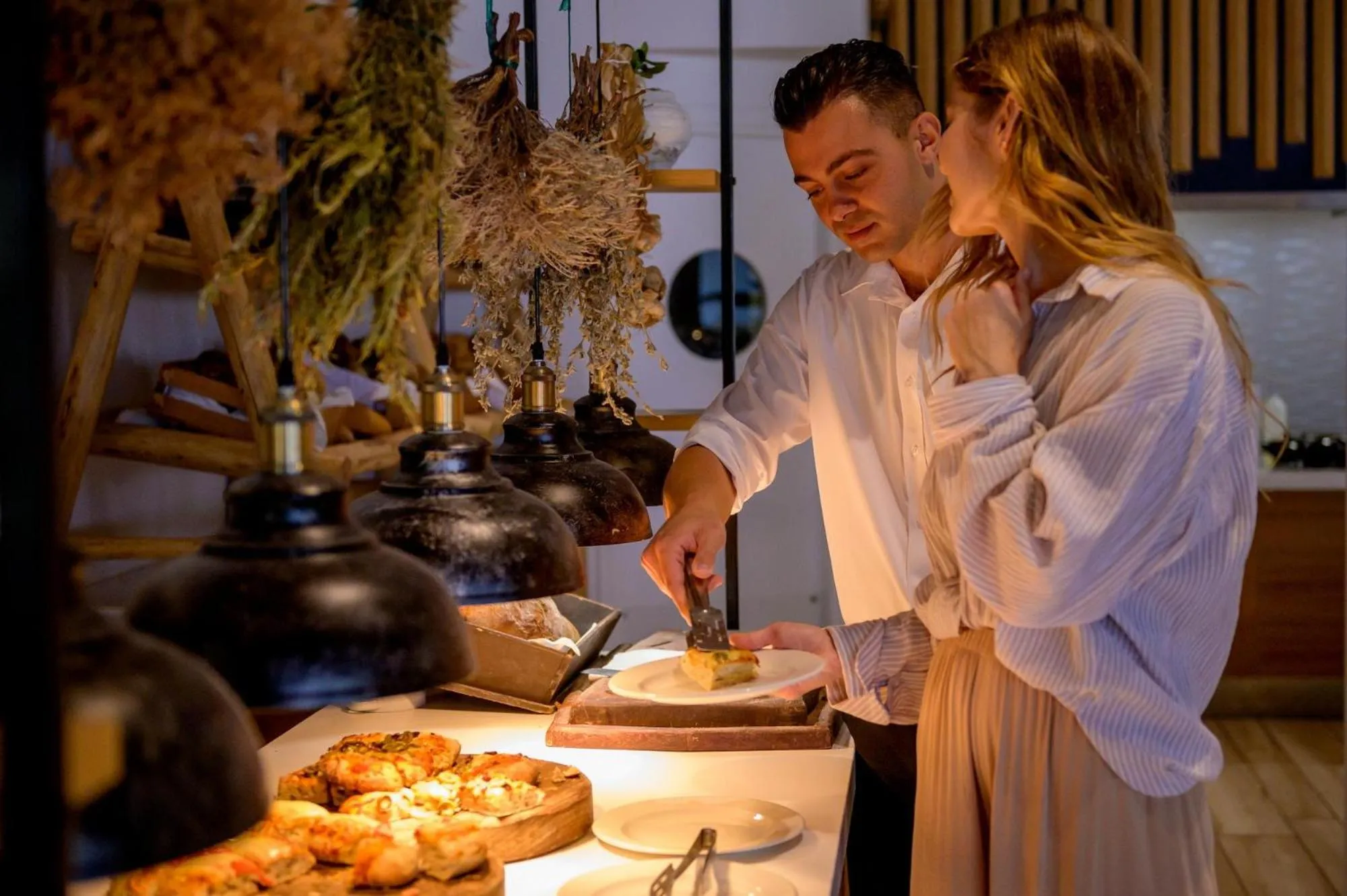 Restaurant/places to eat in Arina Beach Resort