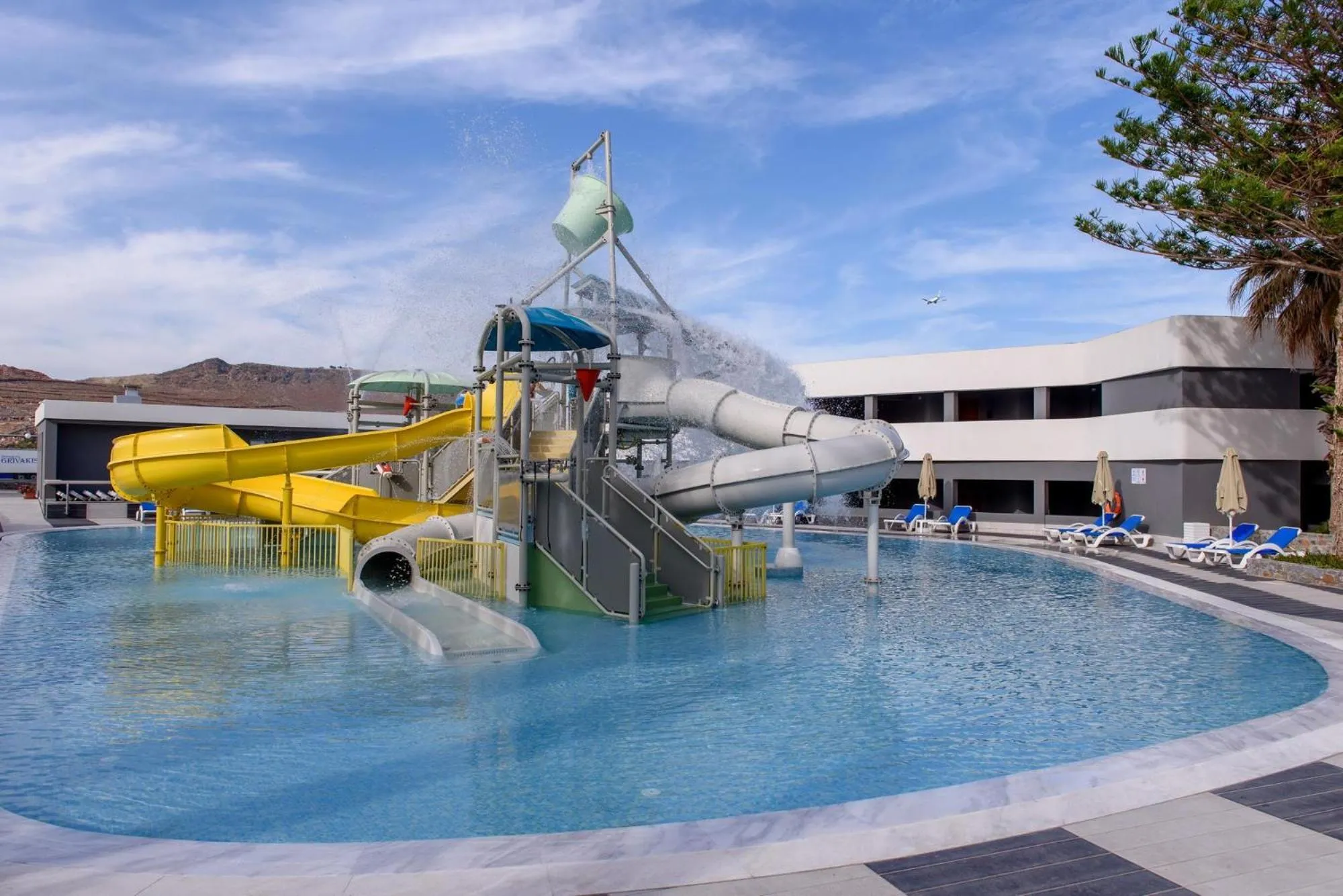 Swimming pool in Arina Beach Resort