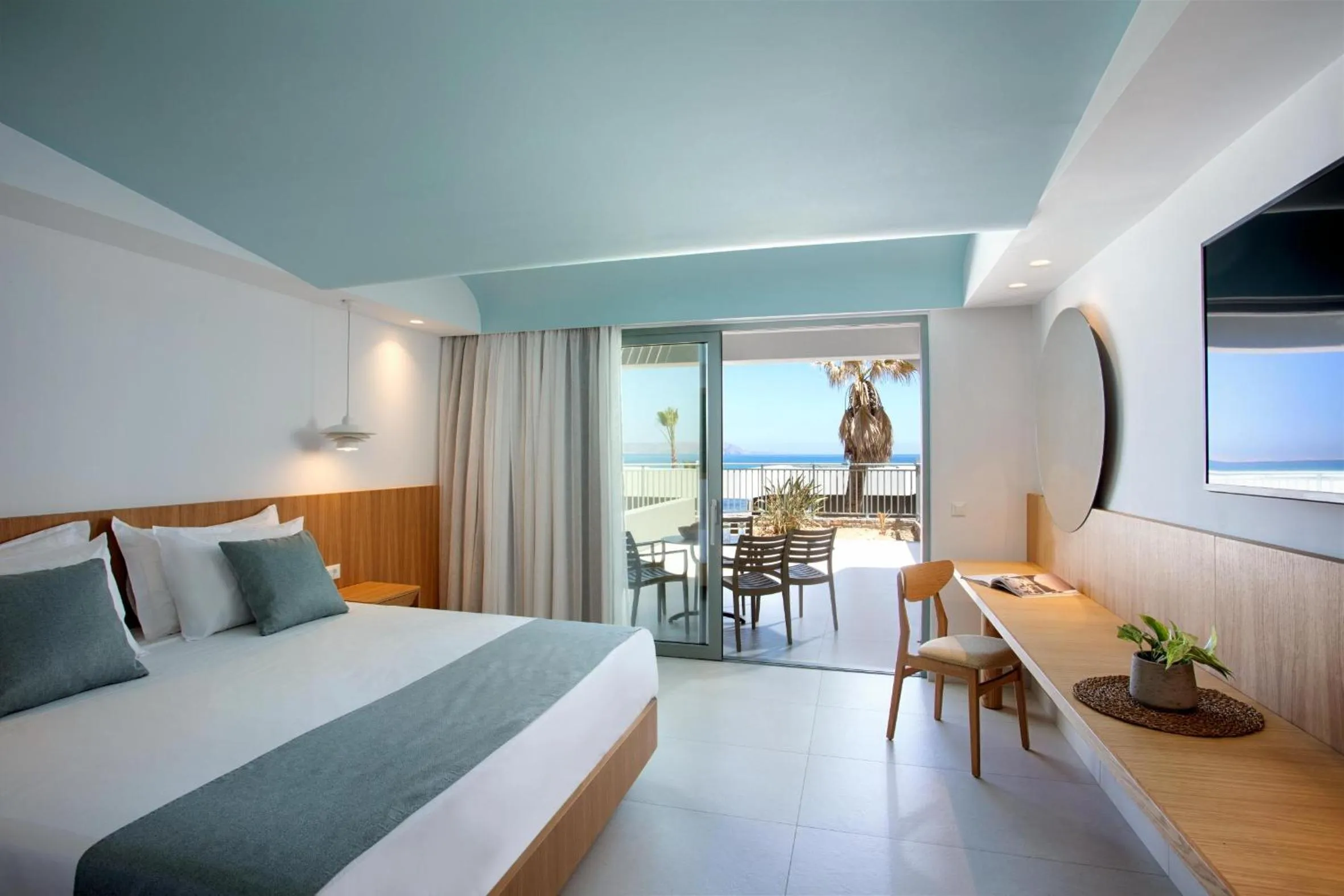 Photo of the whole room, Bed in Arina Beach Resort