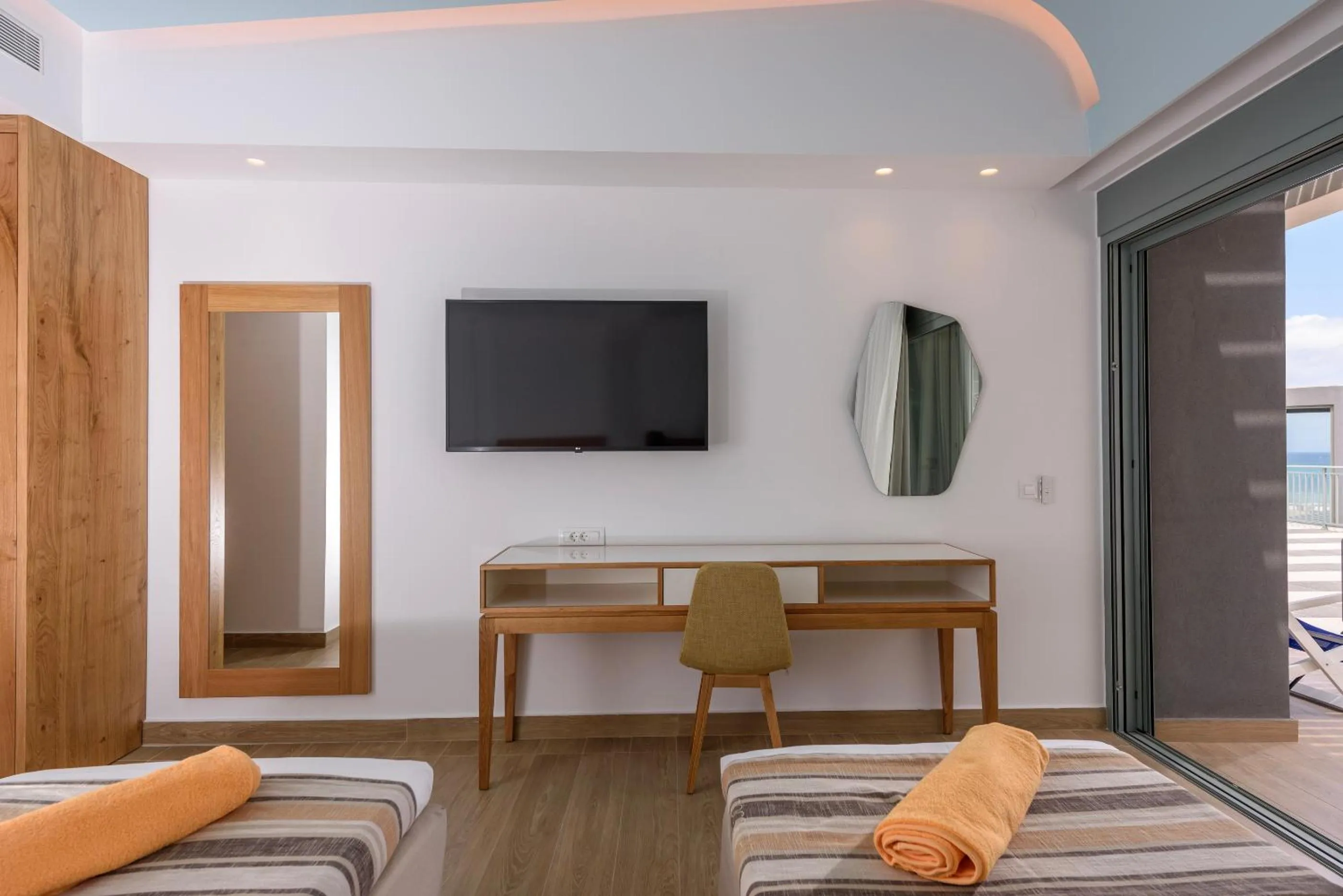 Bed in Arina Beach Resort