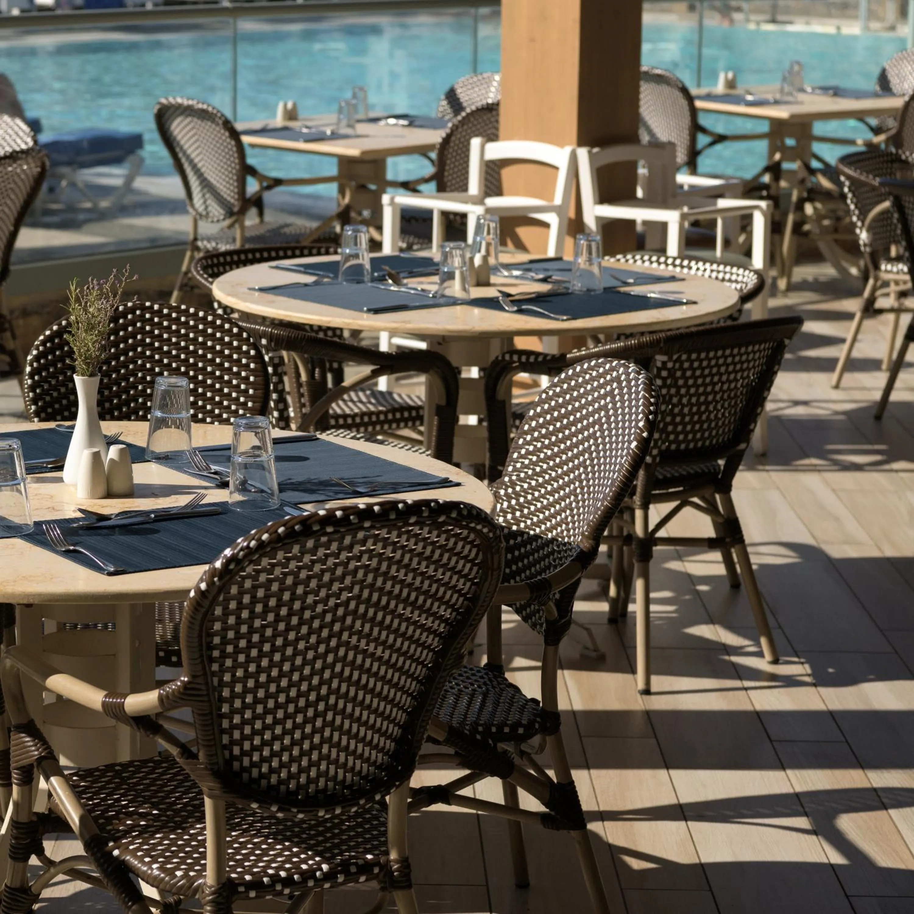 Restaurant/places to eat in Arina Beach Resort