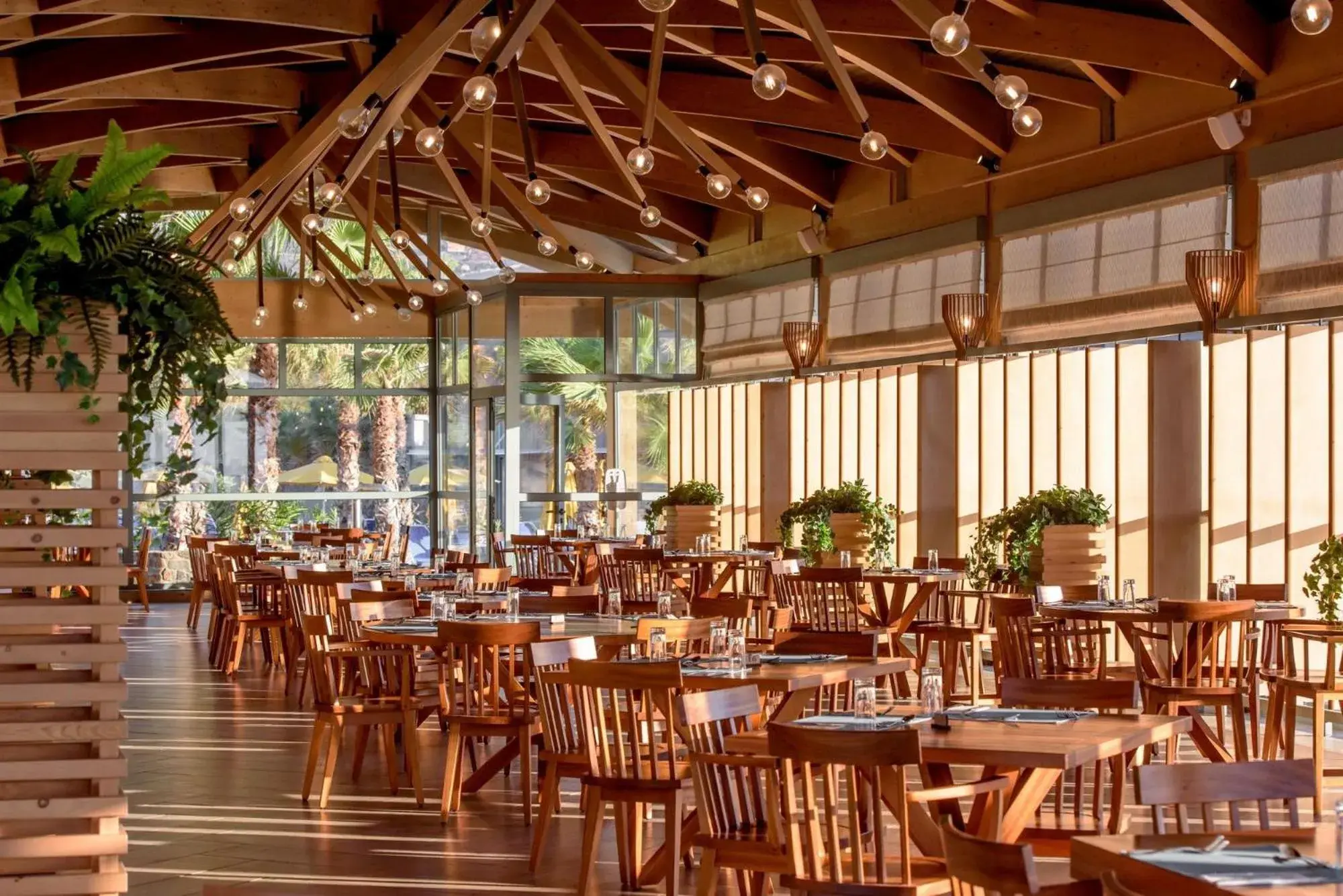 Restaurant/places to eat in Arina Beach Resort Restaurant/places to eat in Arina Beach Resort