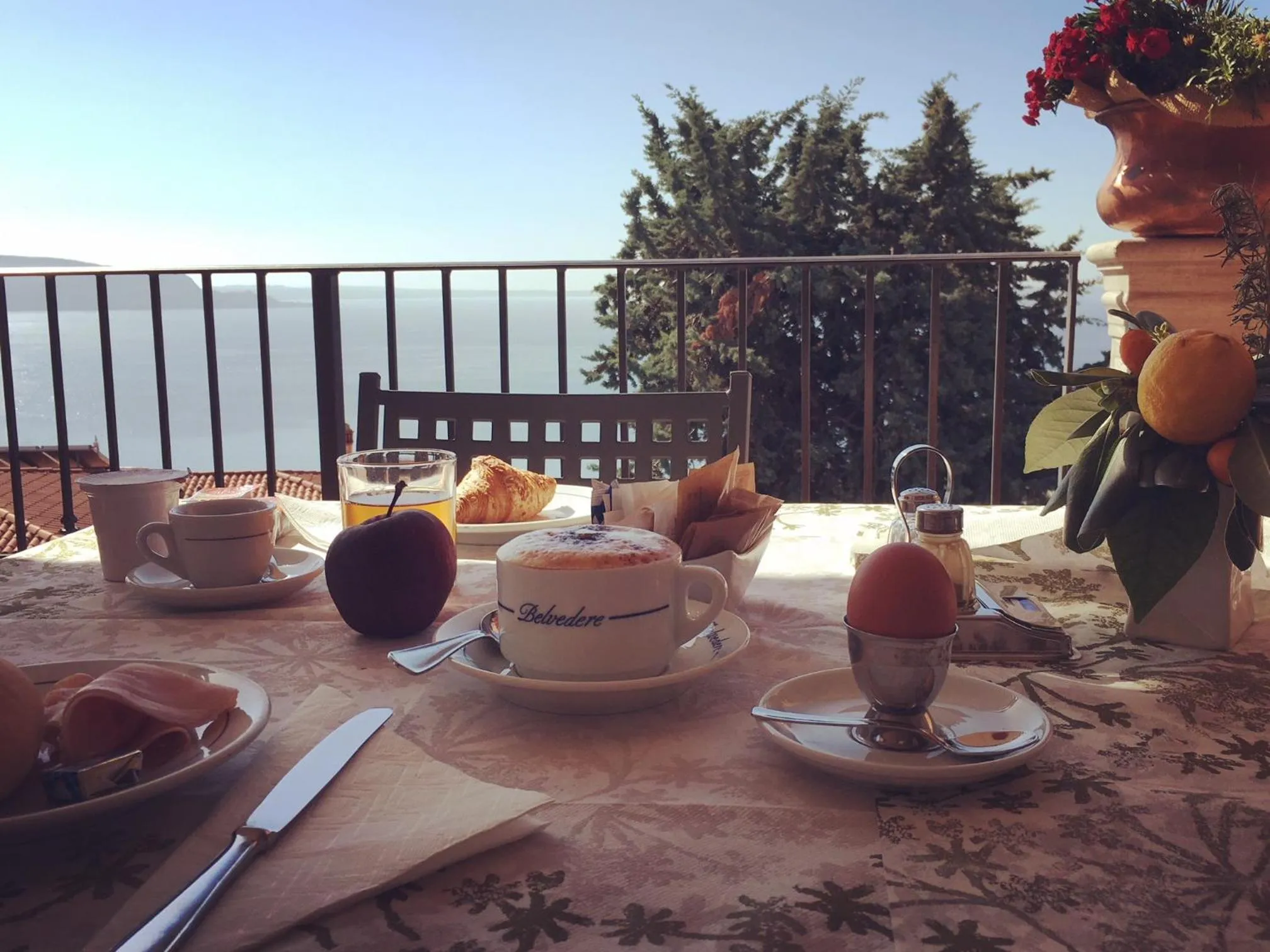 Spring in Belvedere Hotel & Villa