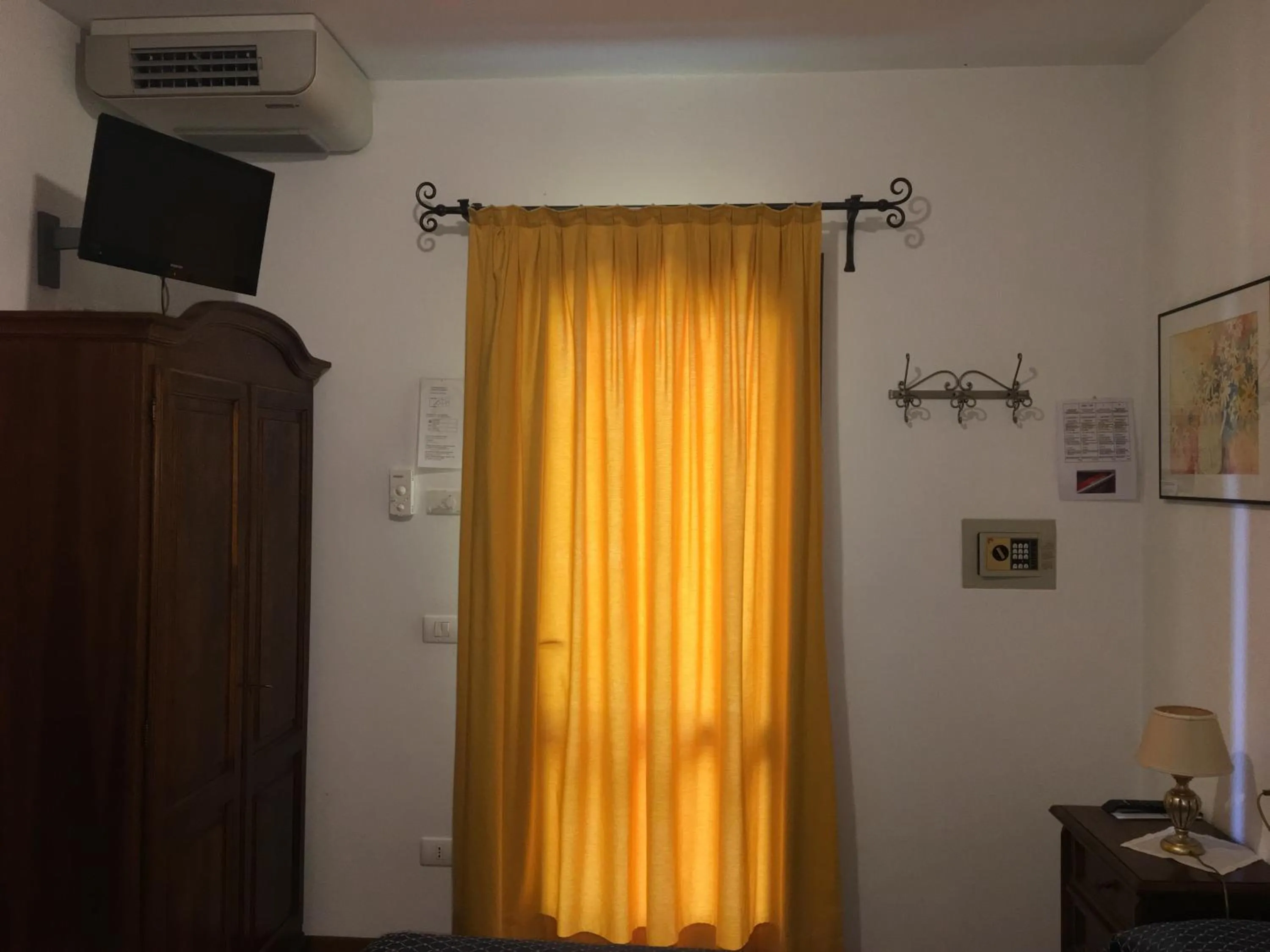 Photo of the whole room in Belvedere Hotel & Villa