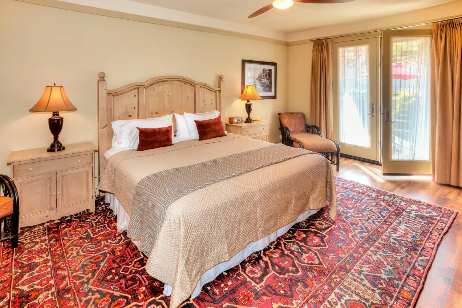 King Room with Balcony in The Eagle Harbor Inn King Room with Balcony in The Eagle Harbor Inn