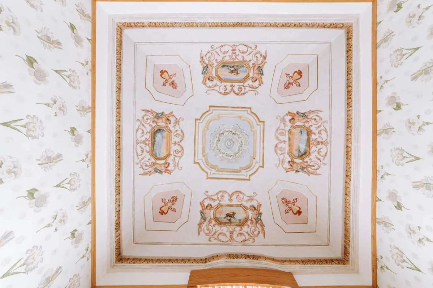 Decorative detail in Santa Rosa Relais