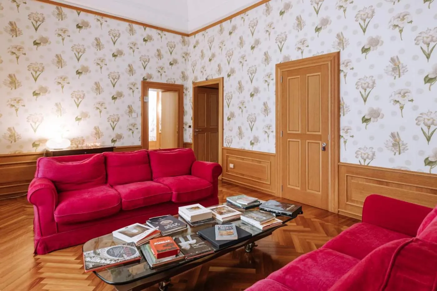 Communal lounge/ TV room in Santa Rosa Relais