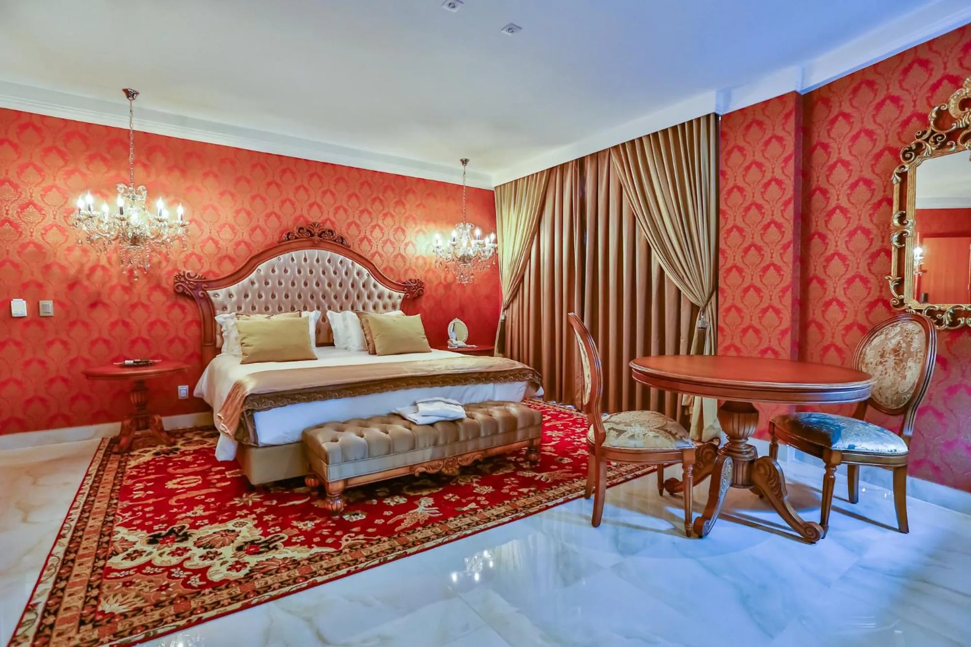 Bed in Golden Lis Hotel Boutique