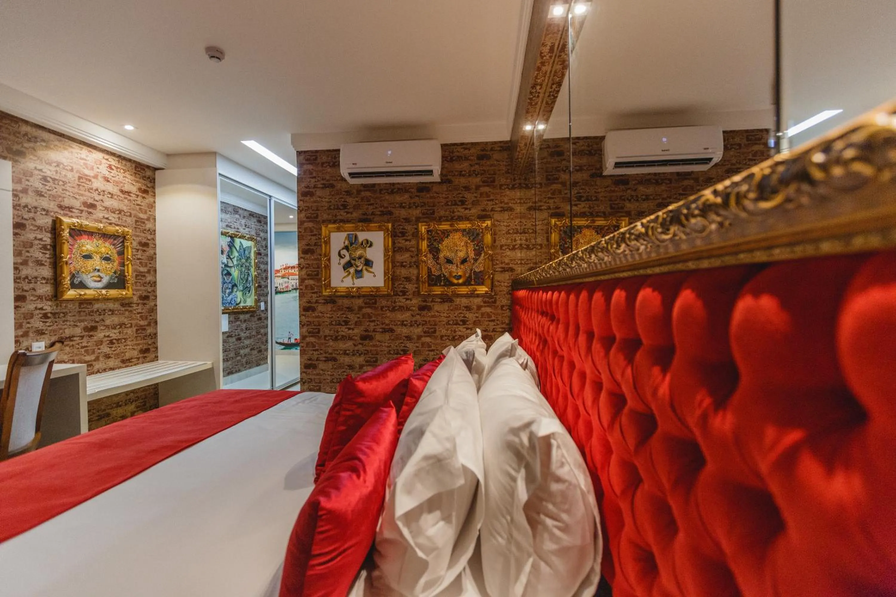 Bed in Golden Lis Hotel Boutique