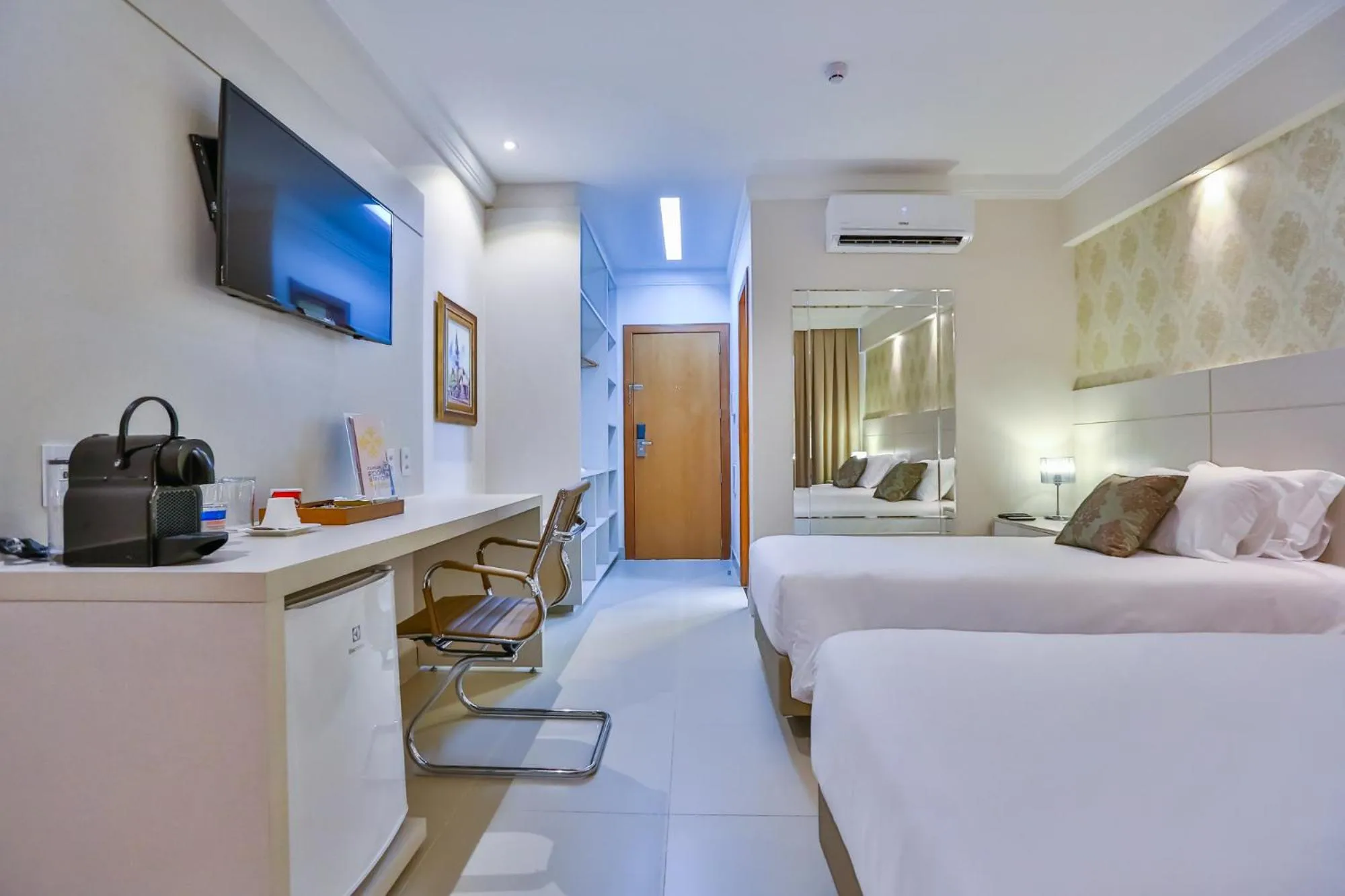 Bed in Golden Lis Hotel Boutique