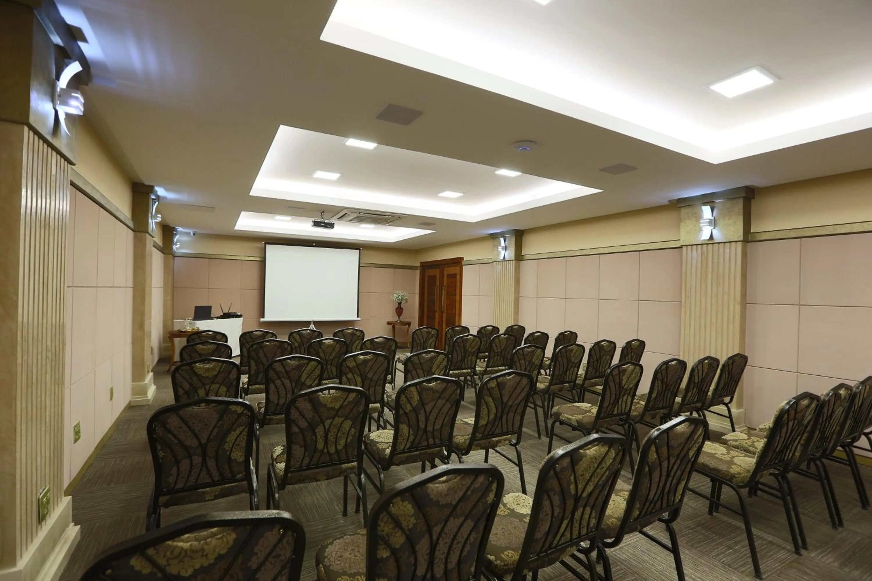 Golden Lis Hotel Boutique