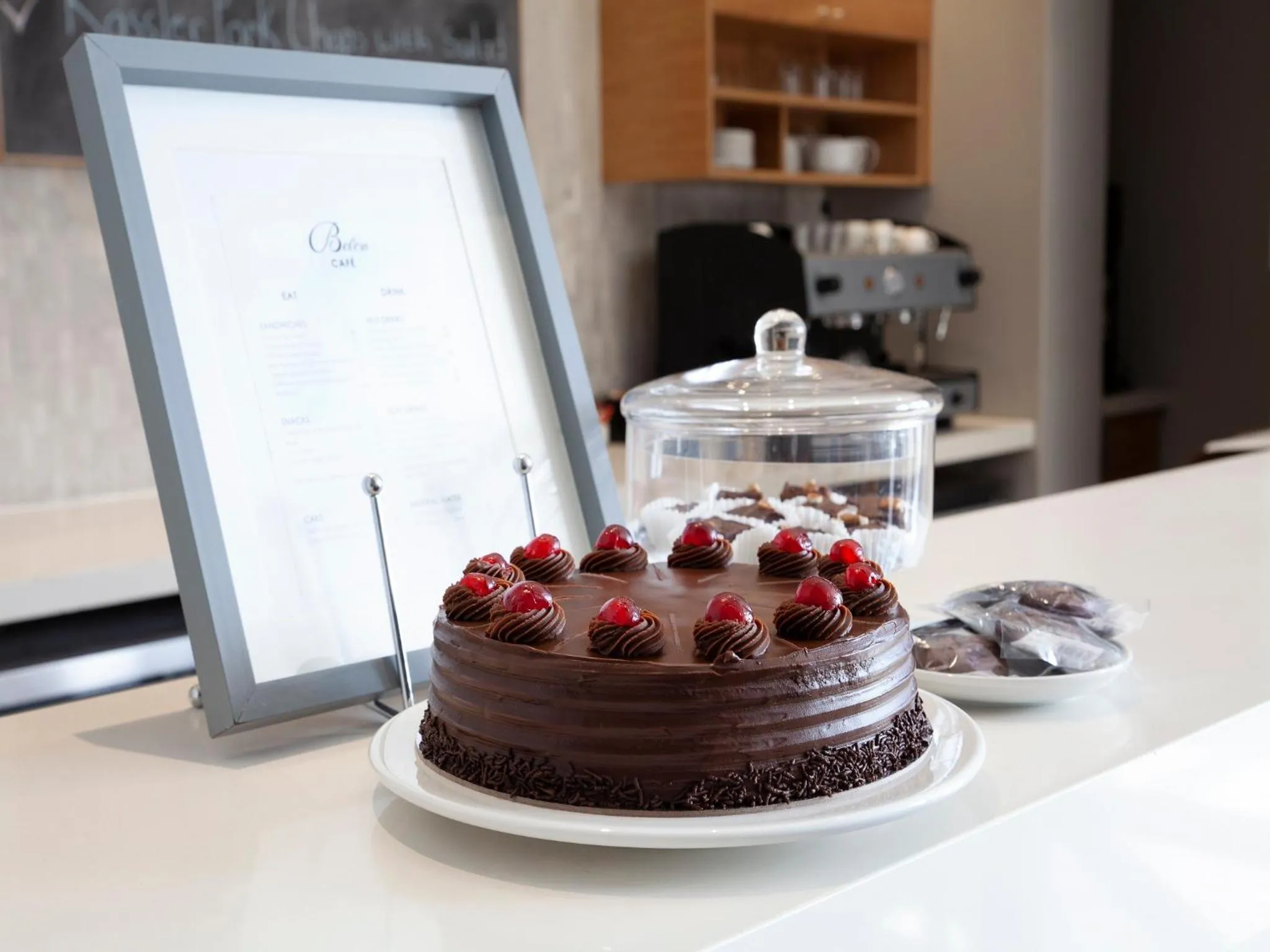 Food and drinks in Atlantic Beach Hotel