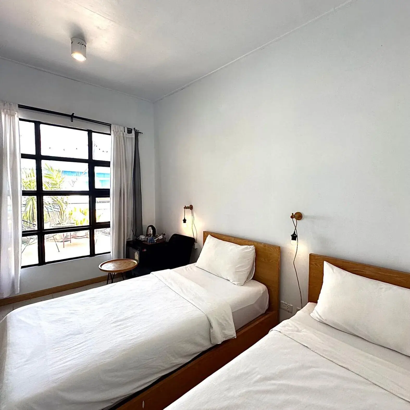 Bed in Beige Poshtels + Netflix Bed in Beige Poshtels + Netflix