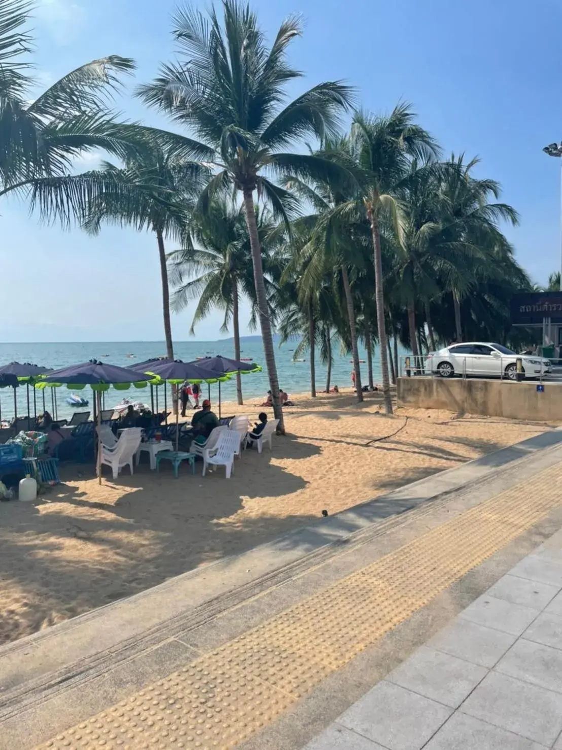 Beach in Grand Residence Jomtien