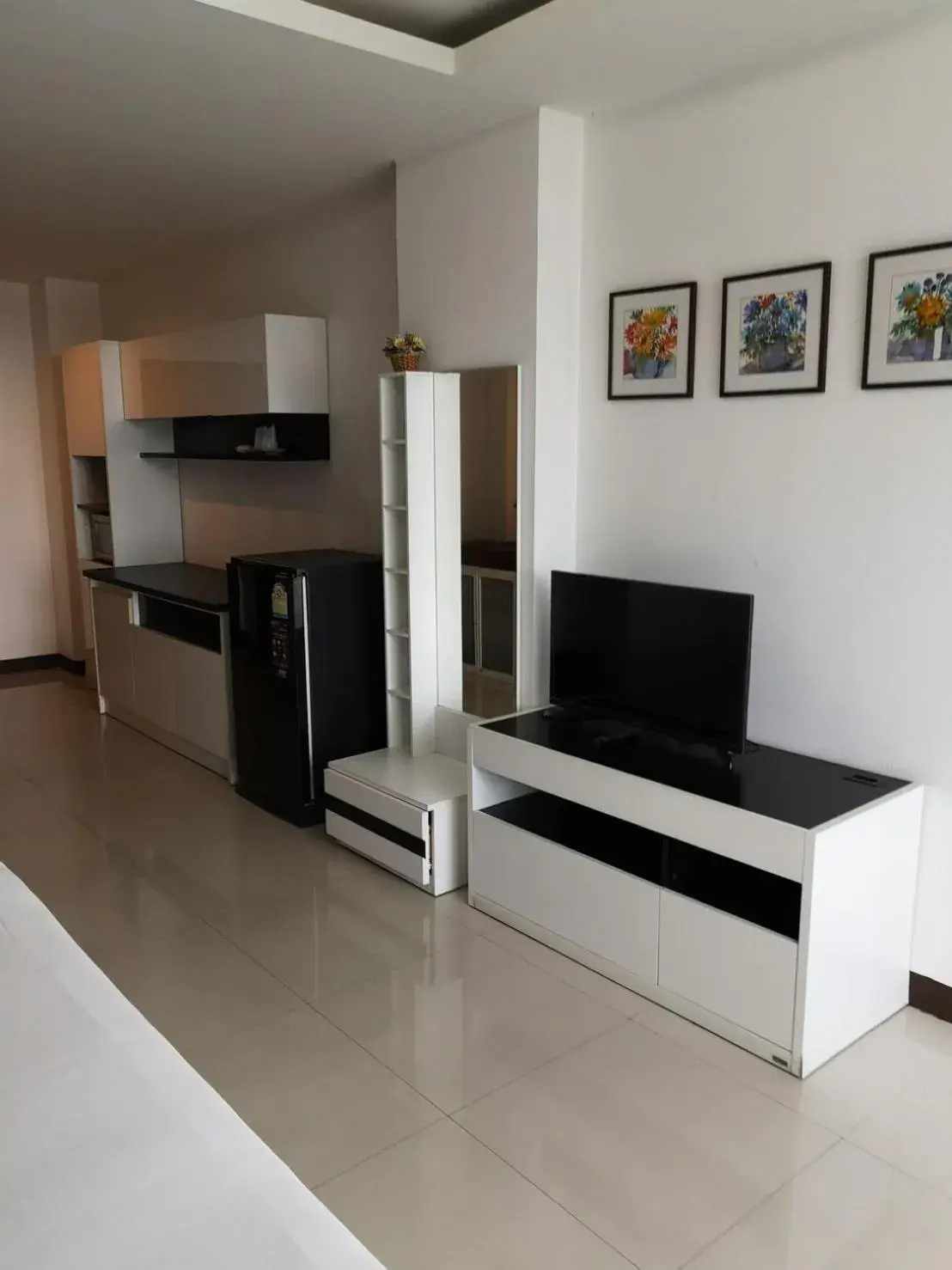 TV/Entertainment Center in Grand Residence Jomtien