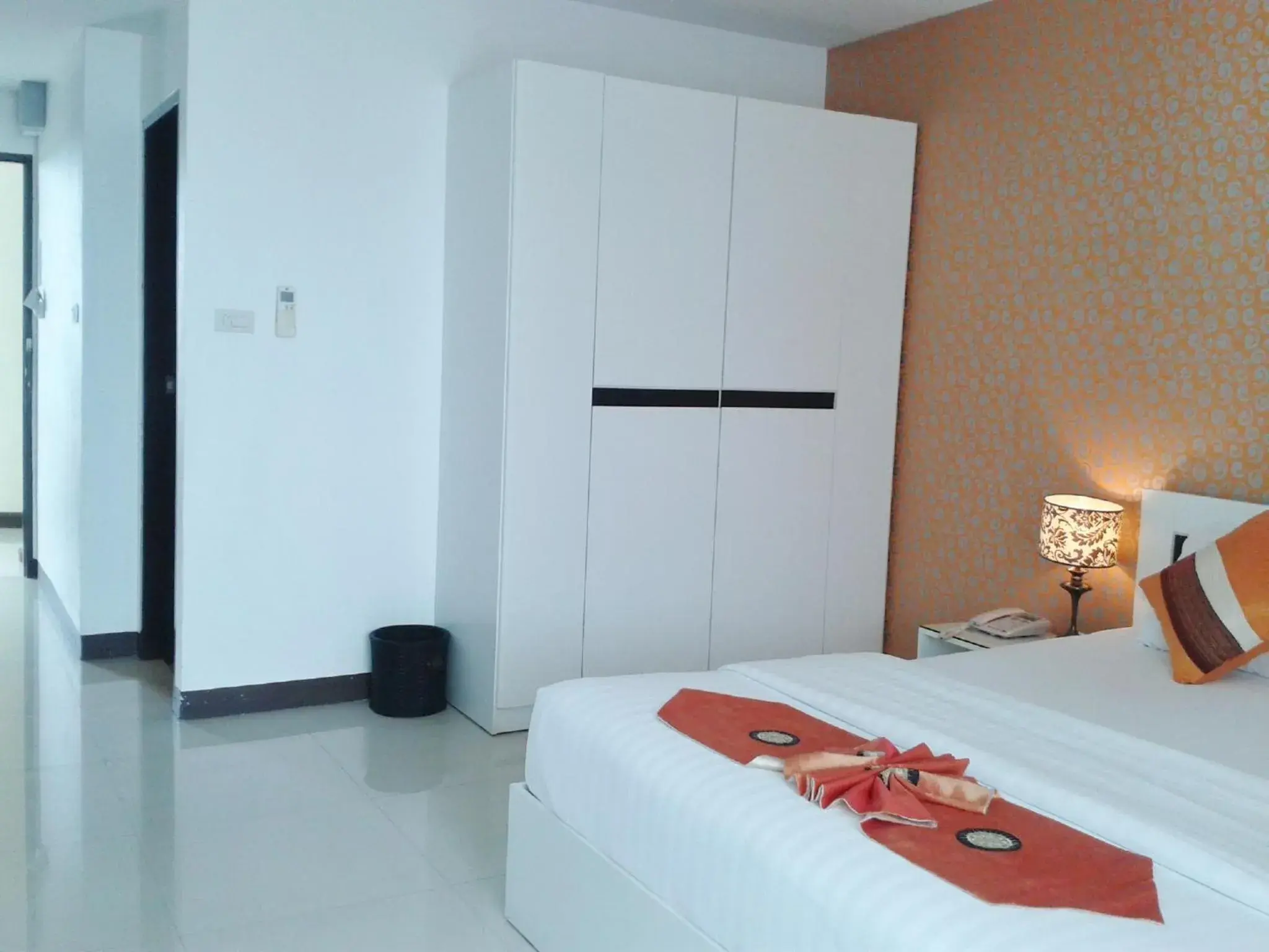 Photo of the whole room, Bed in Grand Residence Jomtien