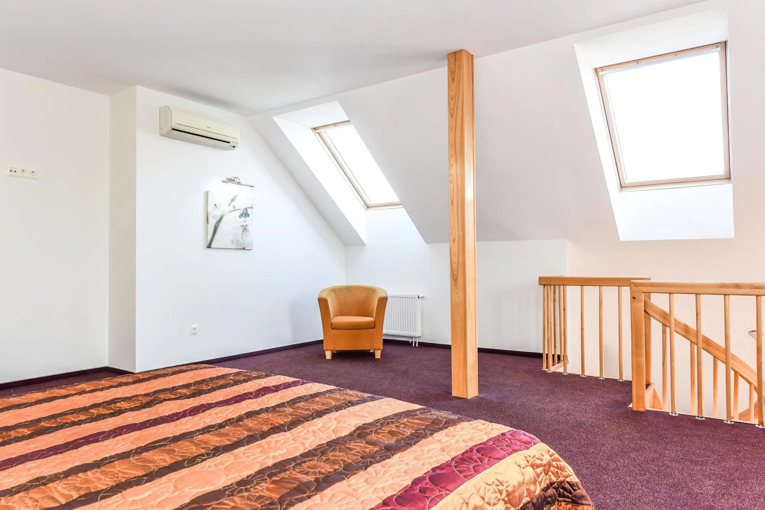 Photo of the whole room, Bed in Muza Hotel