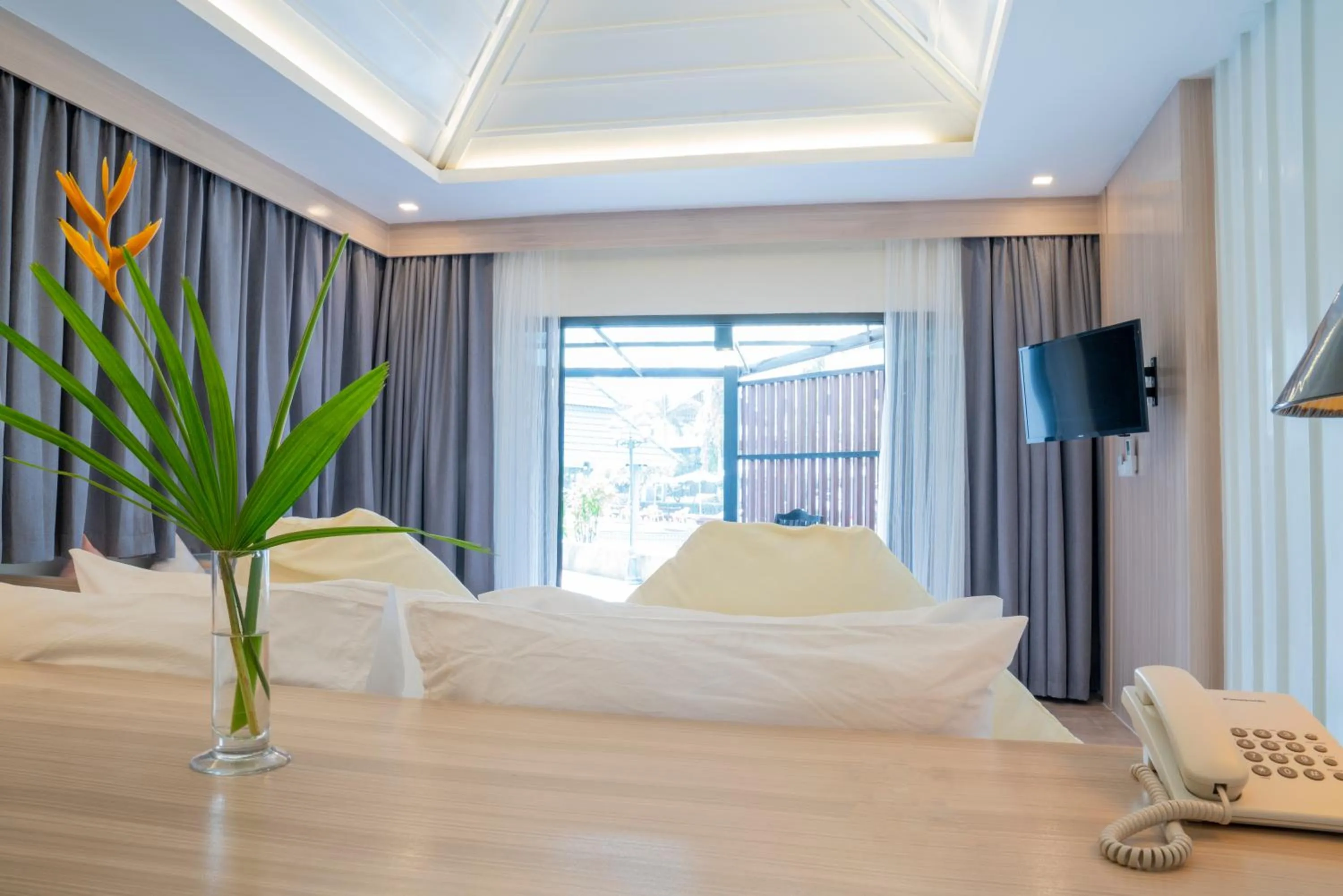 Photo of the whole room, Bed in Grand Jomtien Palace Hotel - SHA Extra Plus