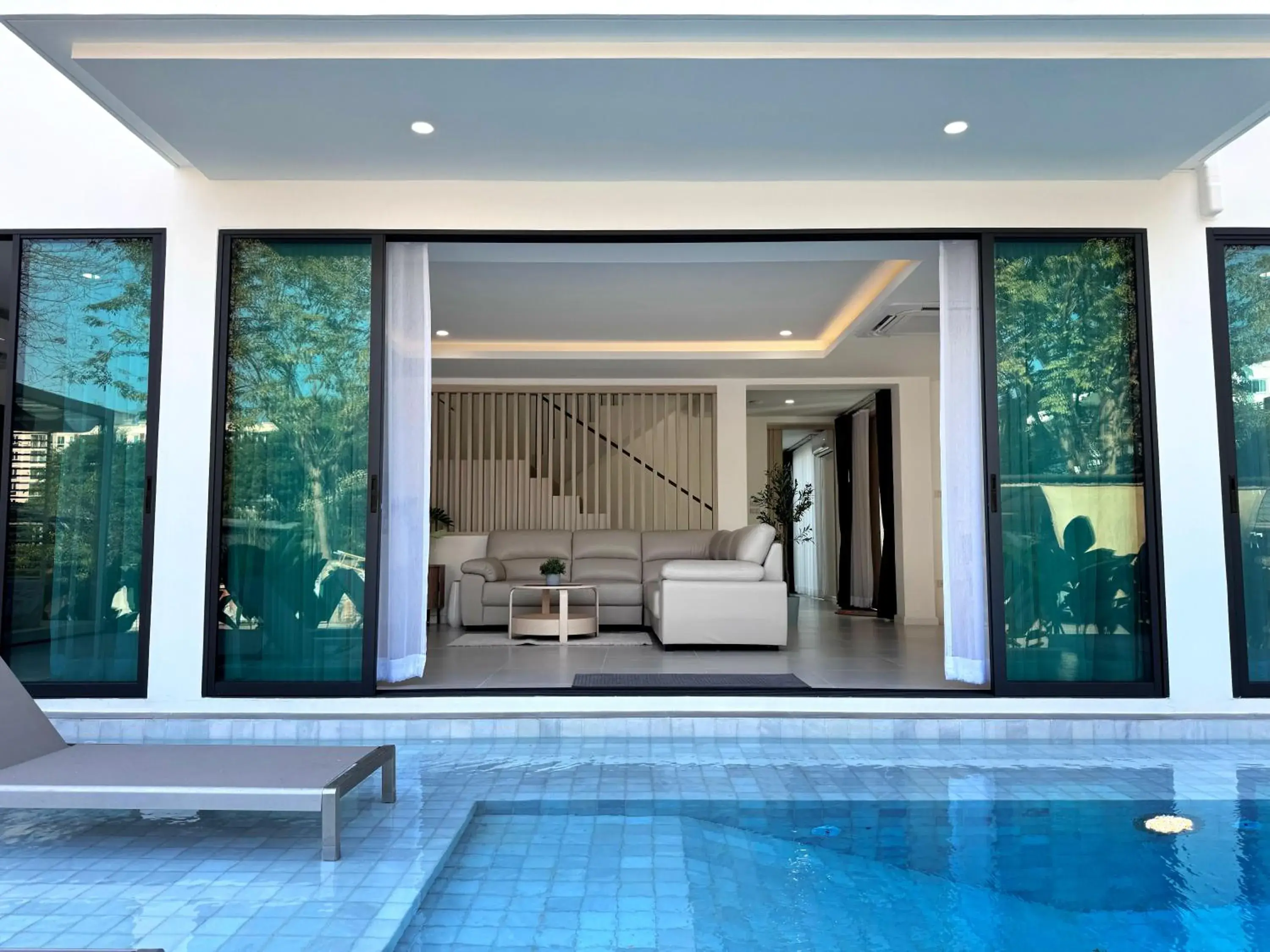 Living room in Grand Jomtien Palace Hotel - SHA Extra Plus Living room in Grand Jomtien Palace Hotel - SHA Extra Plus