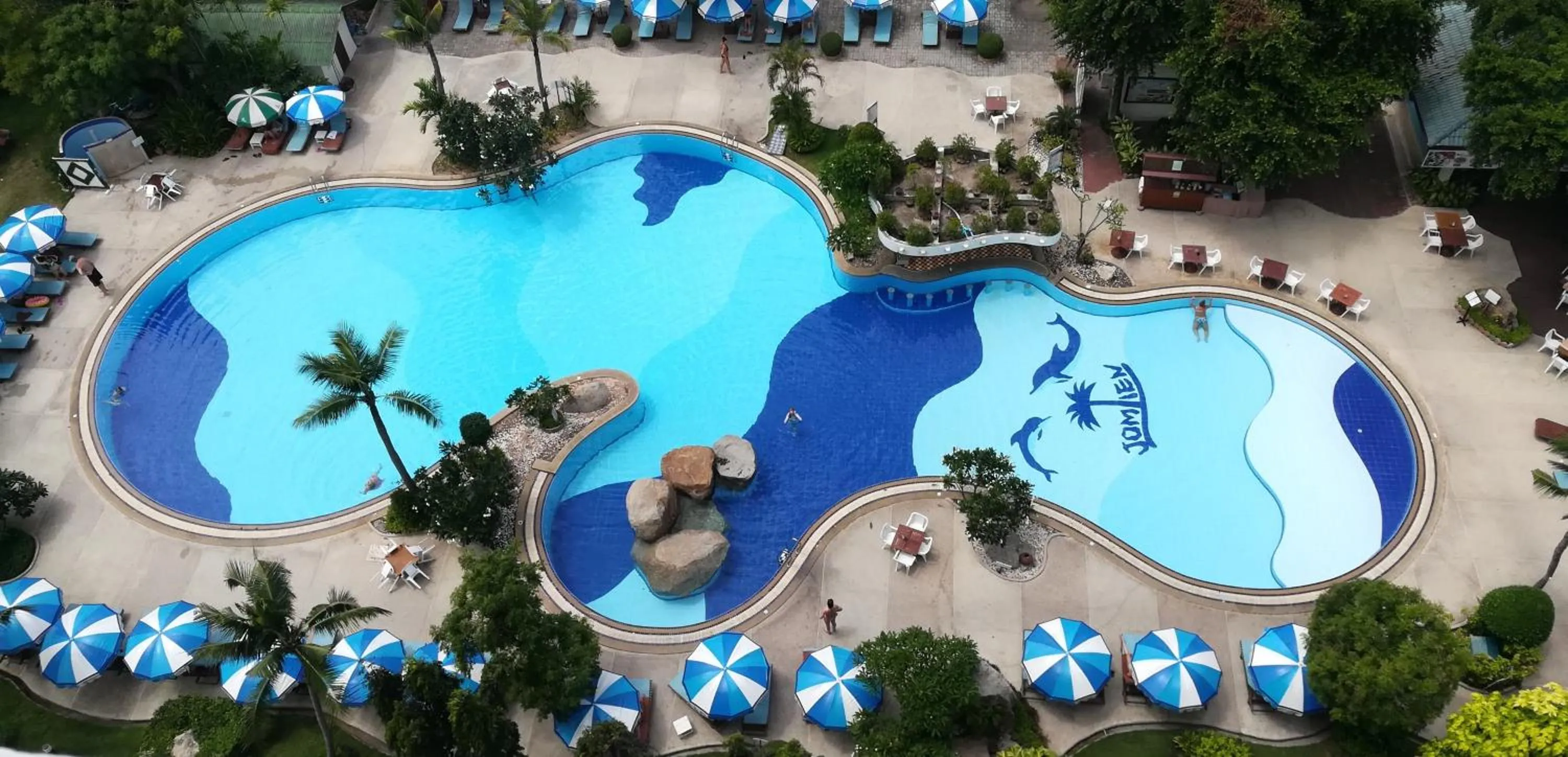 Pool view in Grand Jomtien Palace Hotel - SHA Extra Plus
