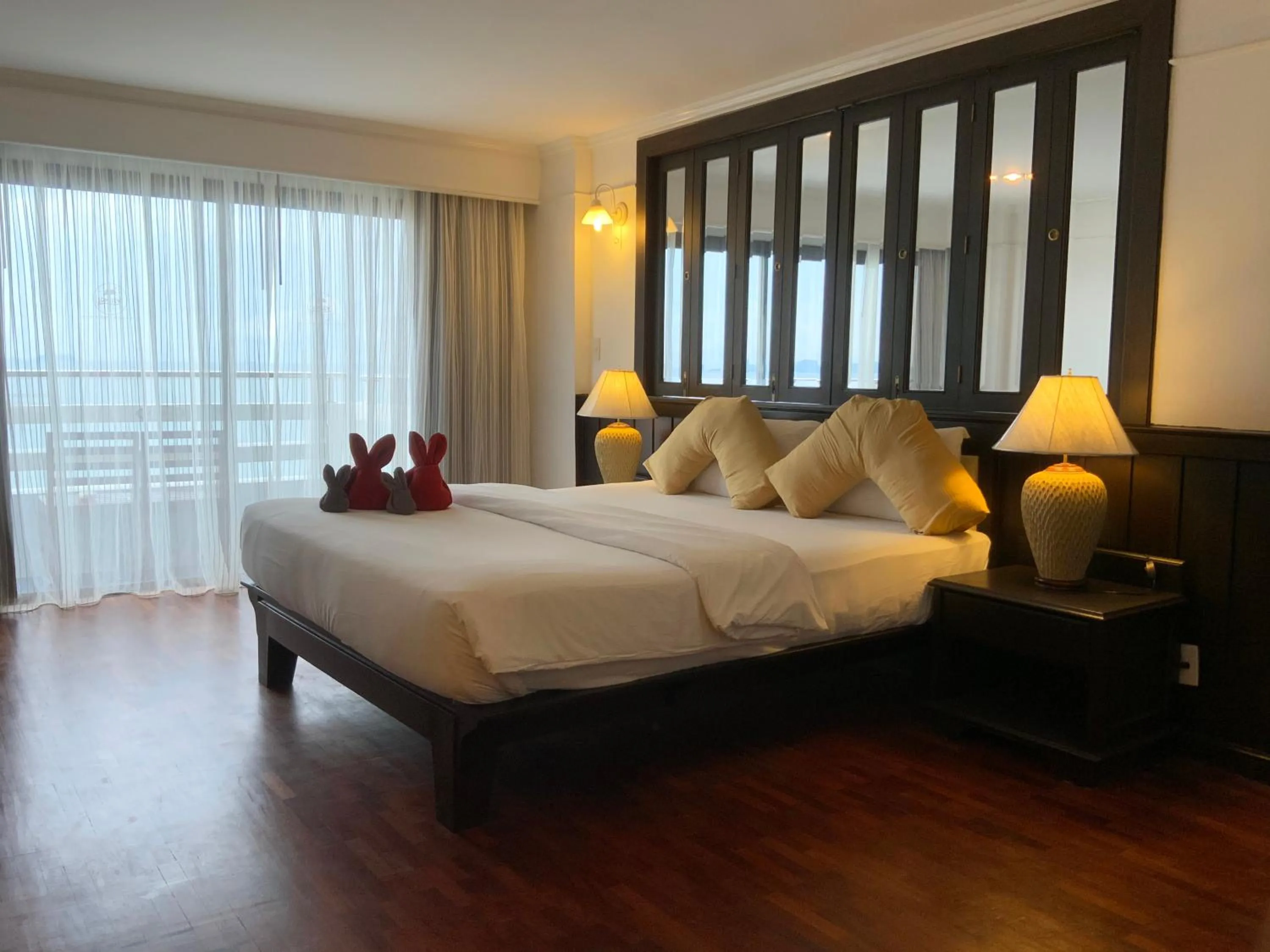 Bed in Grand Jomtien Palace Hotel - SHA Extra Plus