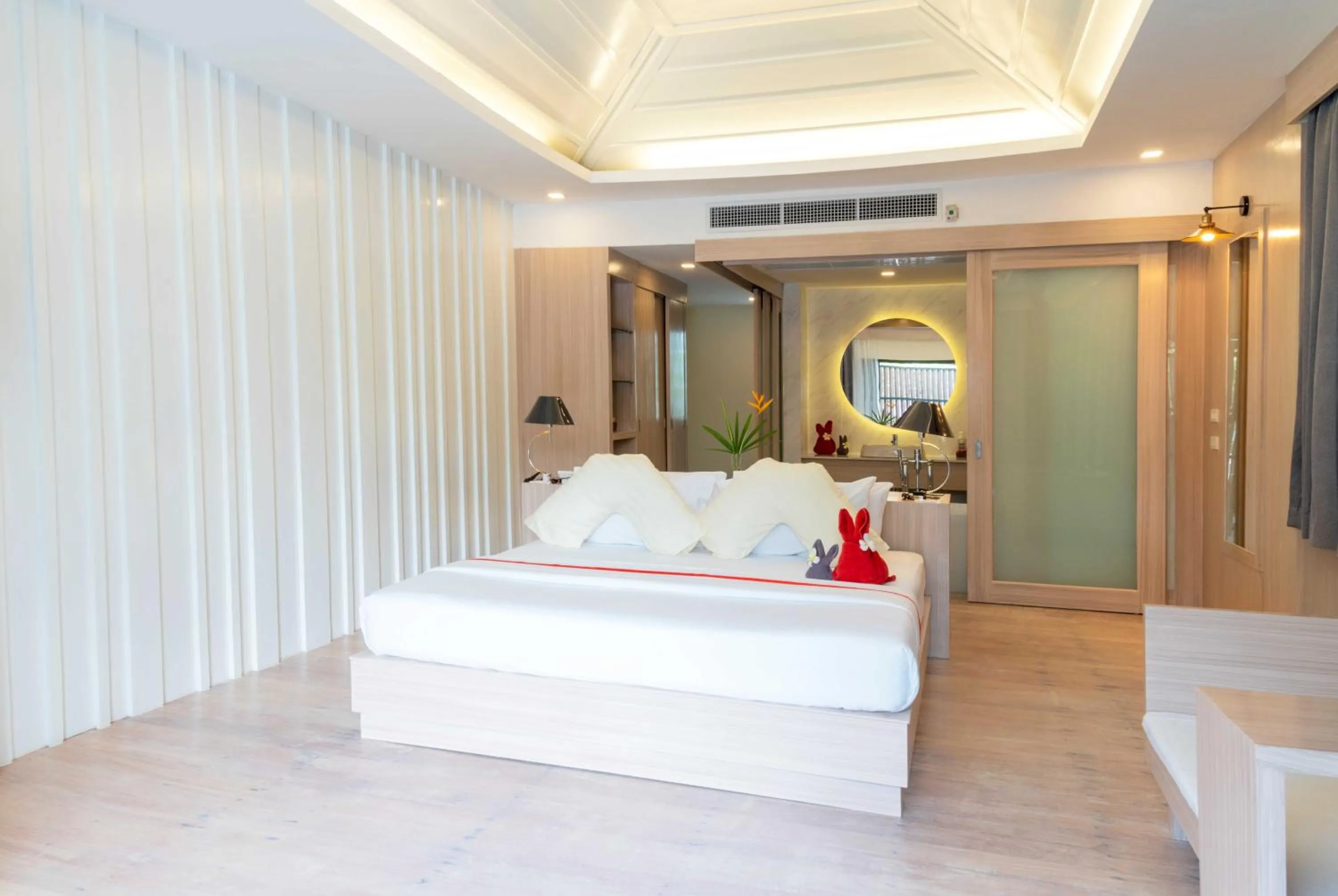 Photo of the whole room, Bed in Grand Jomtien Palace Hotel - SHA Extra Plus