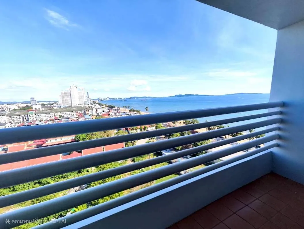 Day in Grand Jomtien Palace Hotel - SHA Extra Plus