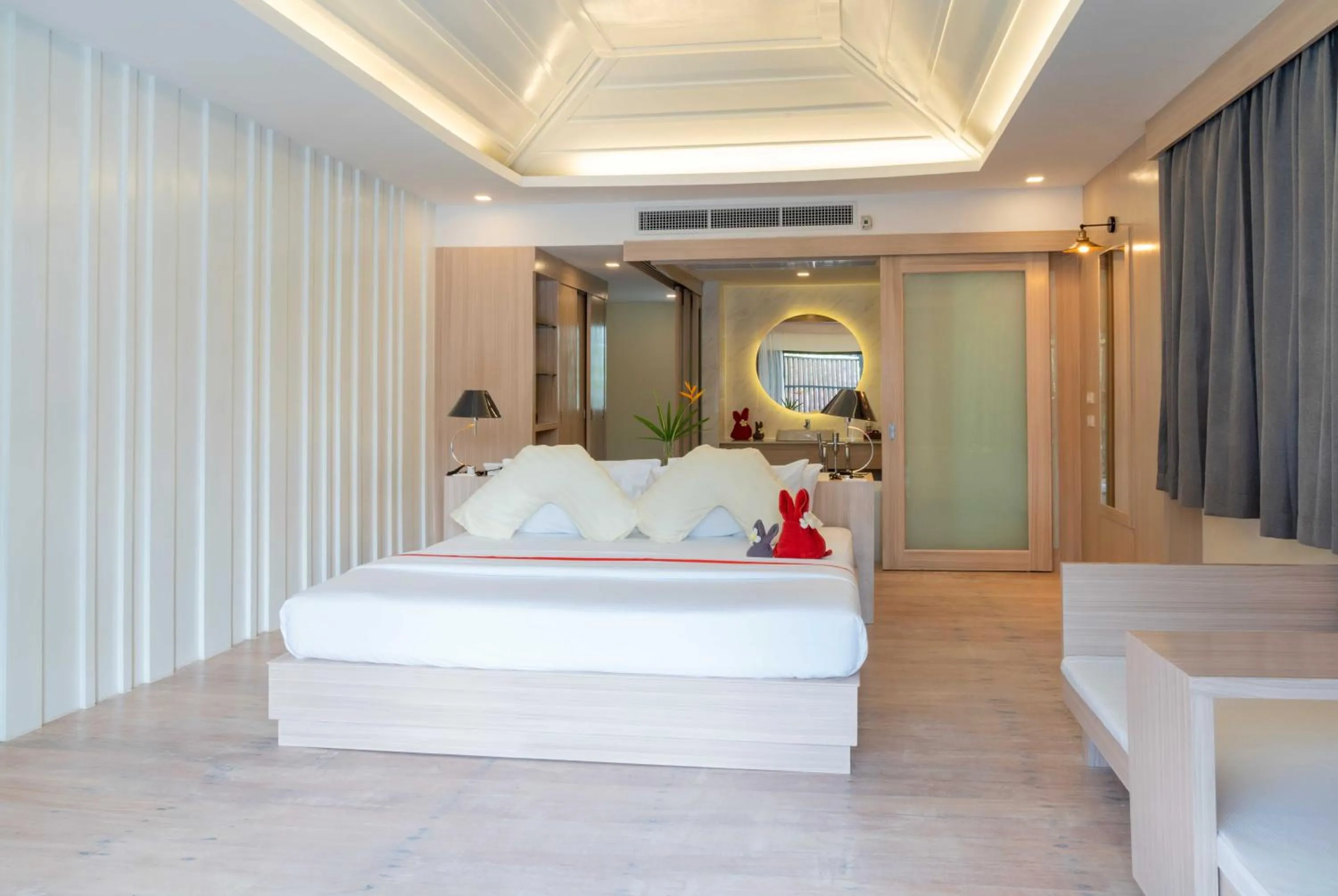 Photo of the whole room, Bed in Grand Jomtien Palace Hotel - SHA Extra Plus