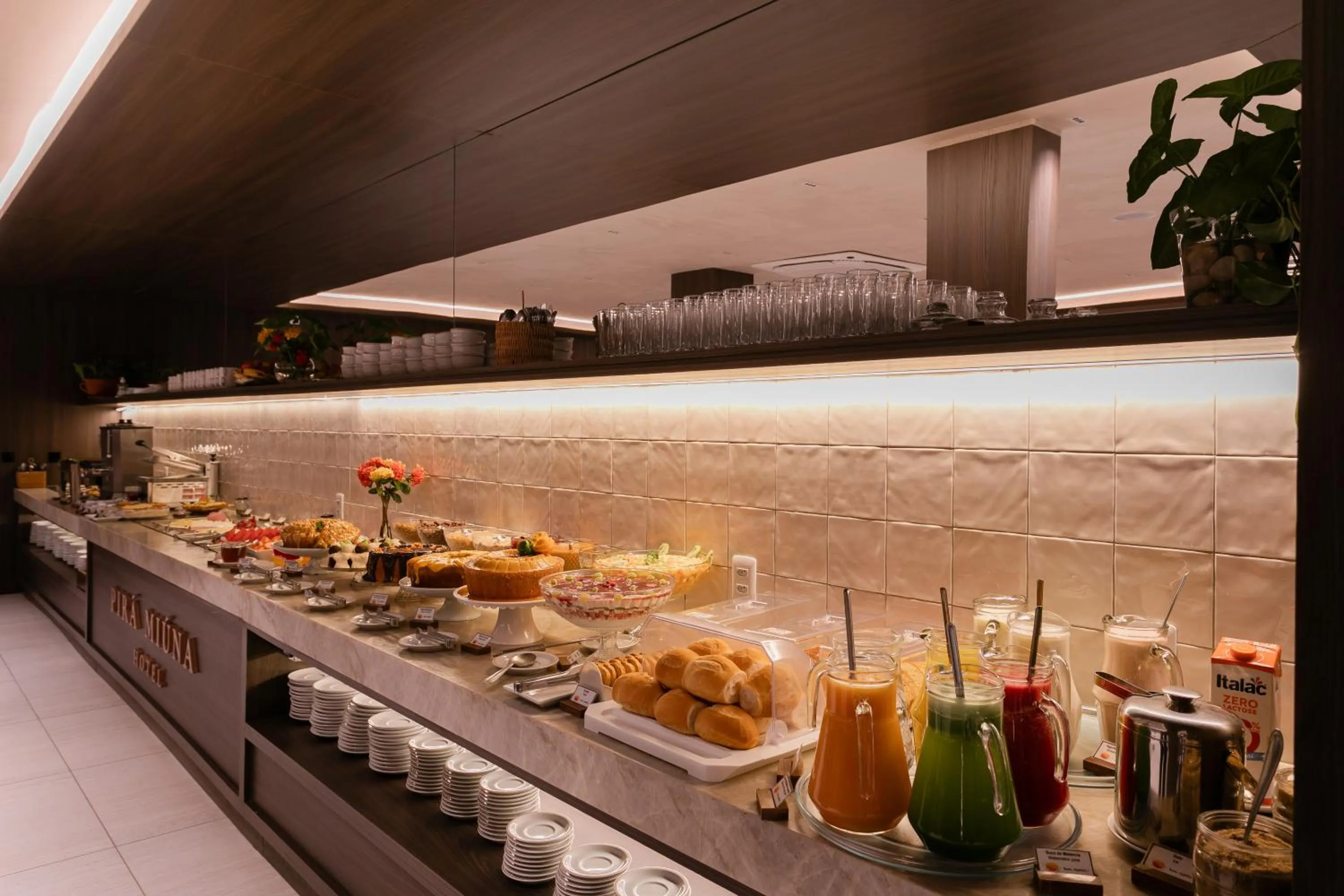 Breakfast in Hotel Pirá Miúna