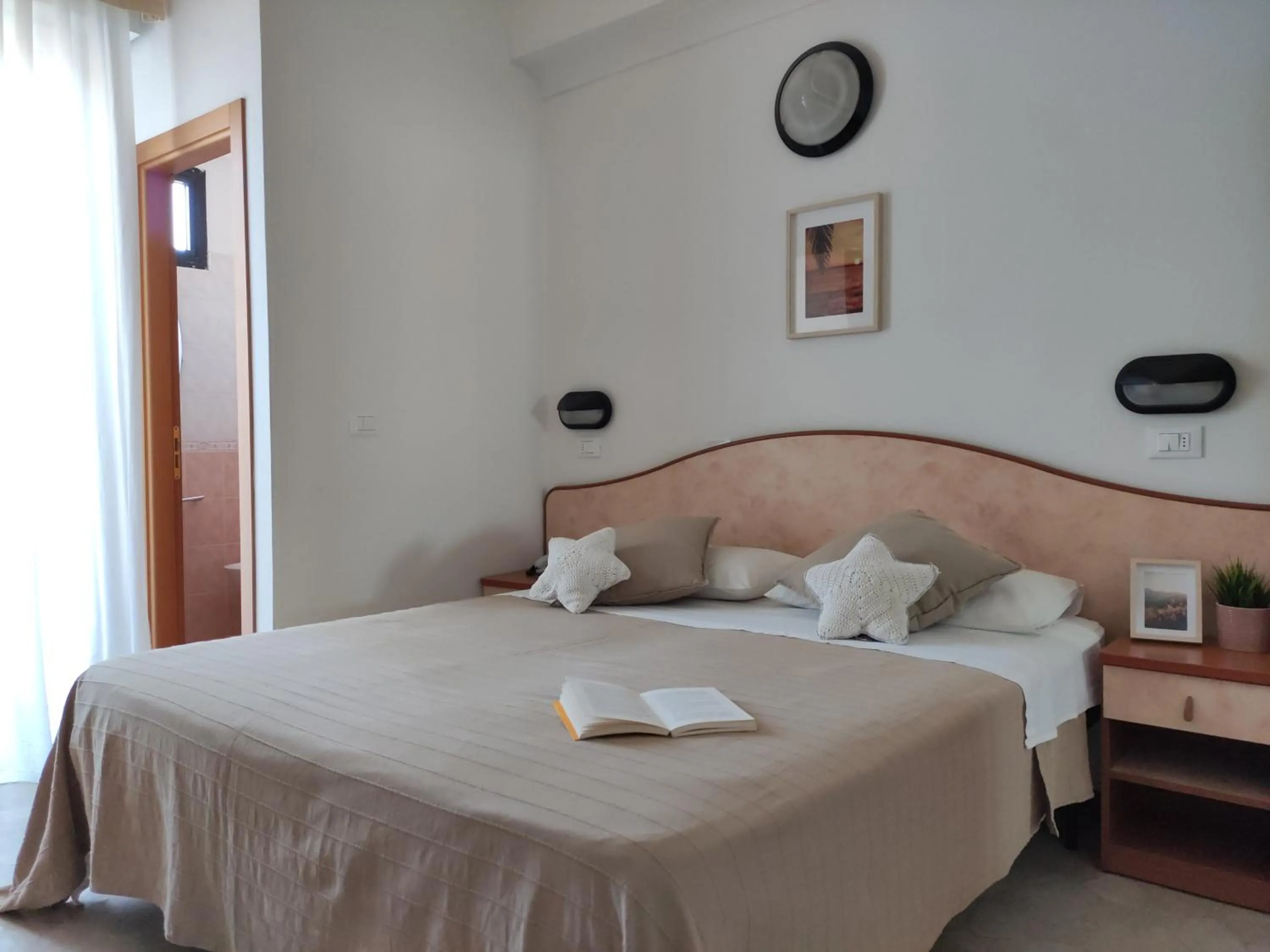 Bedroom, Bed in Hotel Galassia