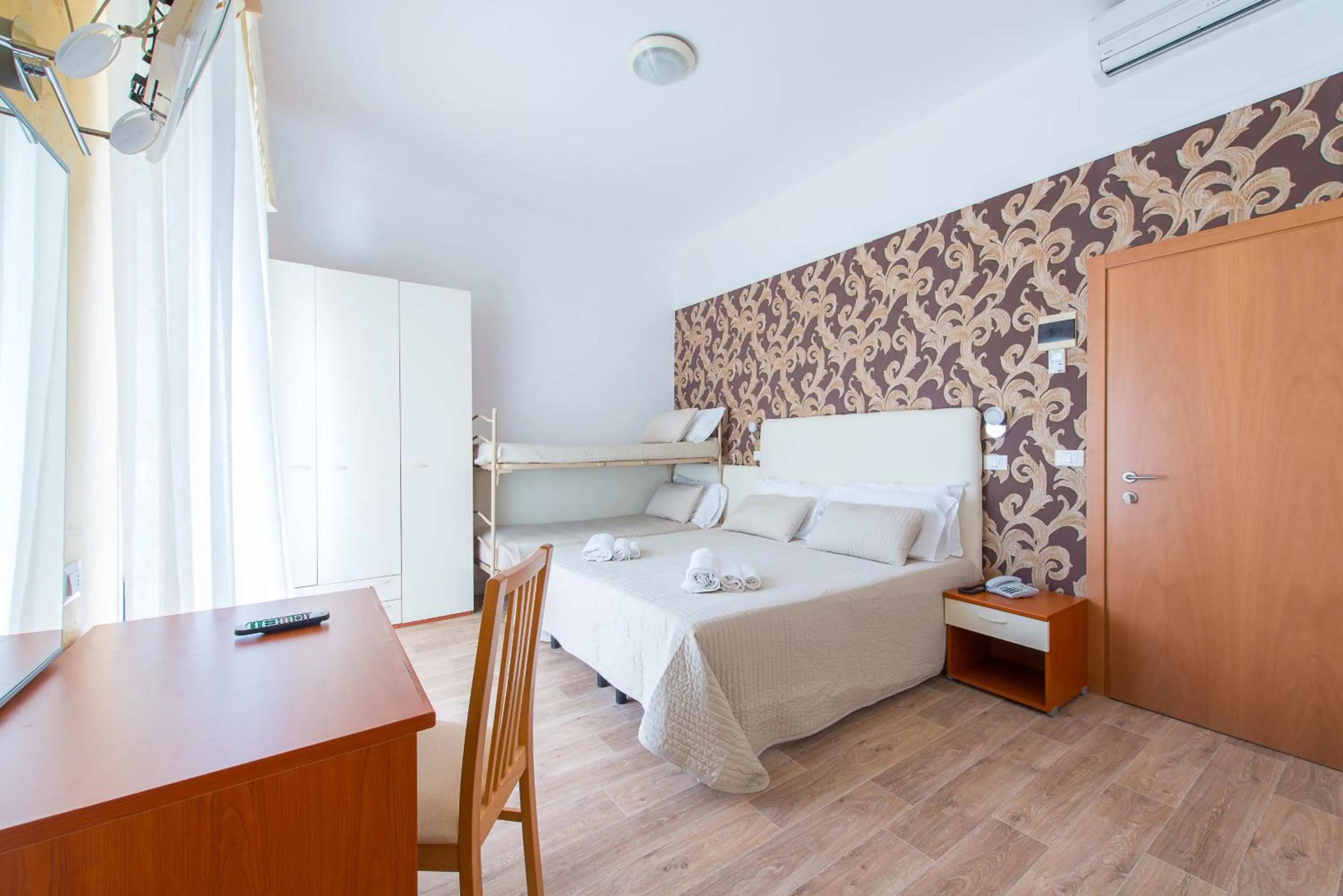 Bedroom, Bed in Hotel Galassia