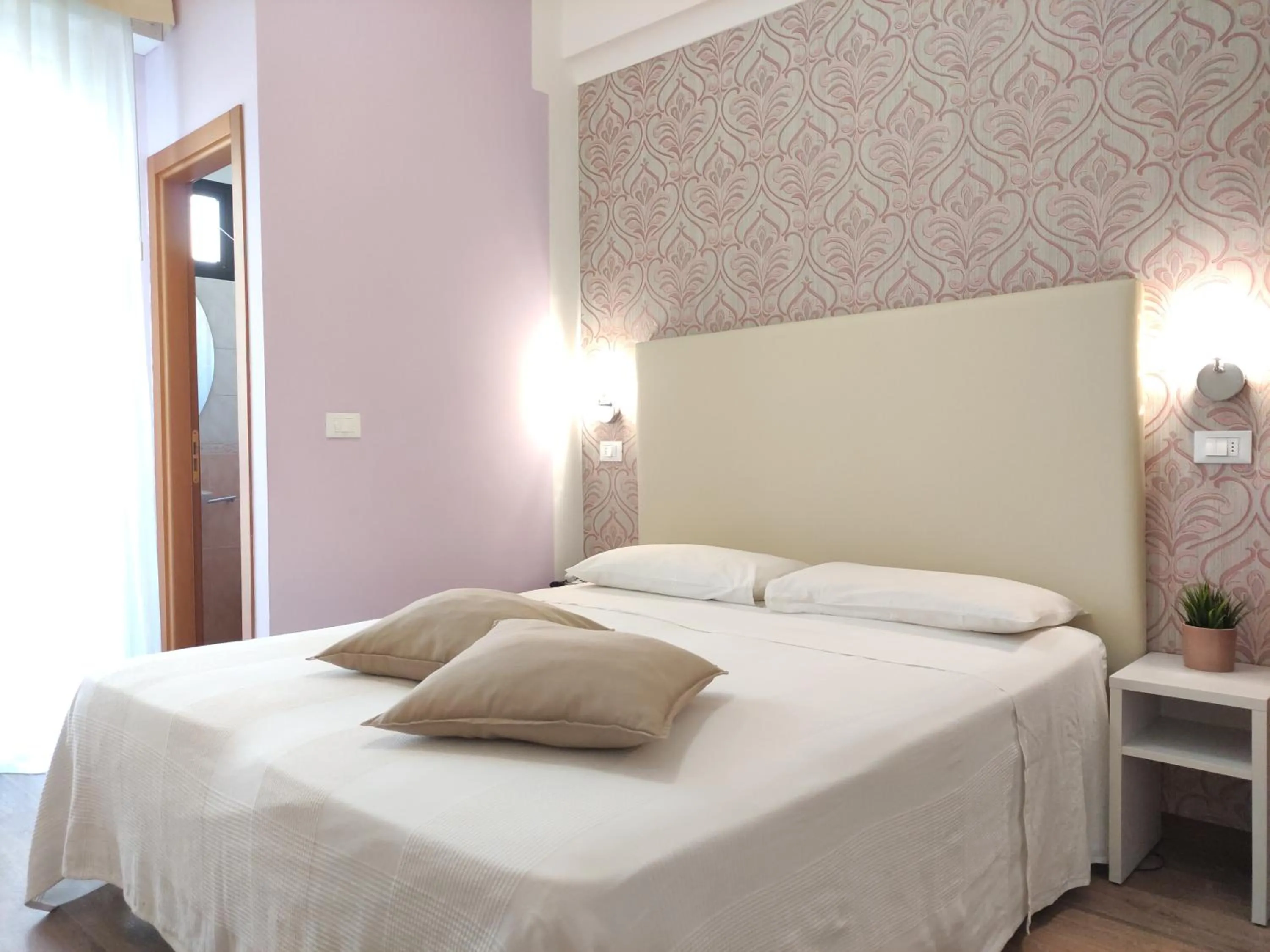 Bedroom, Bed in Hotel Galassia