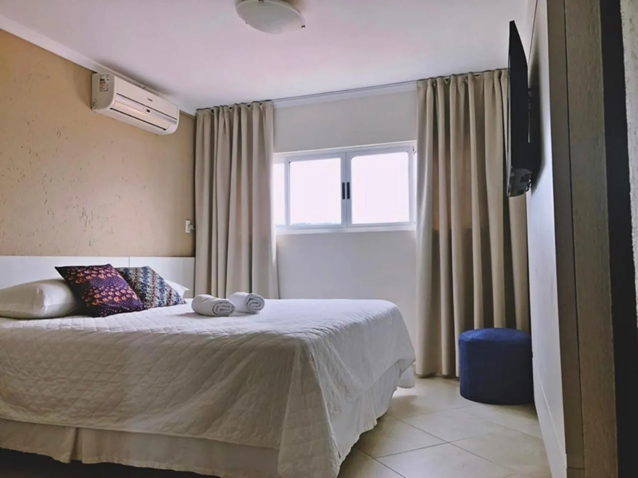 Photo of the whole room, Bed in Pousada Villa dos Açores