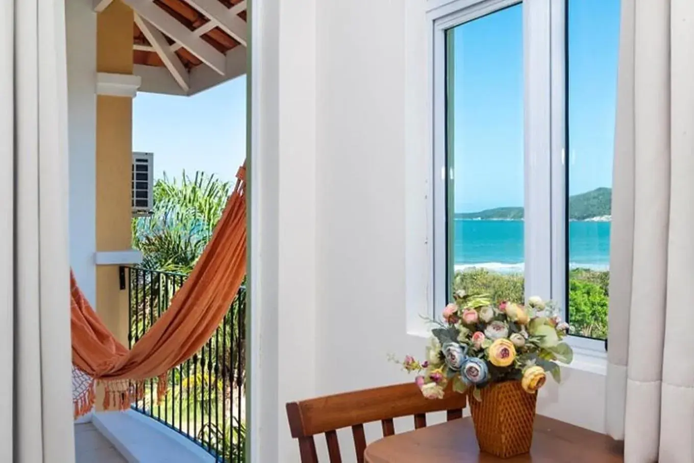 Double Room with Balcony in Pousada Villa dos Açores Double Room with Balcony in Pousada Villa dos Açores