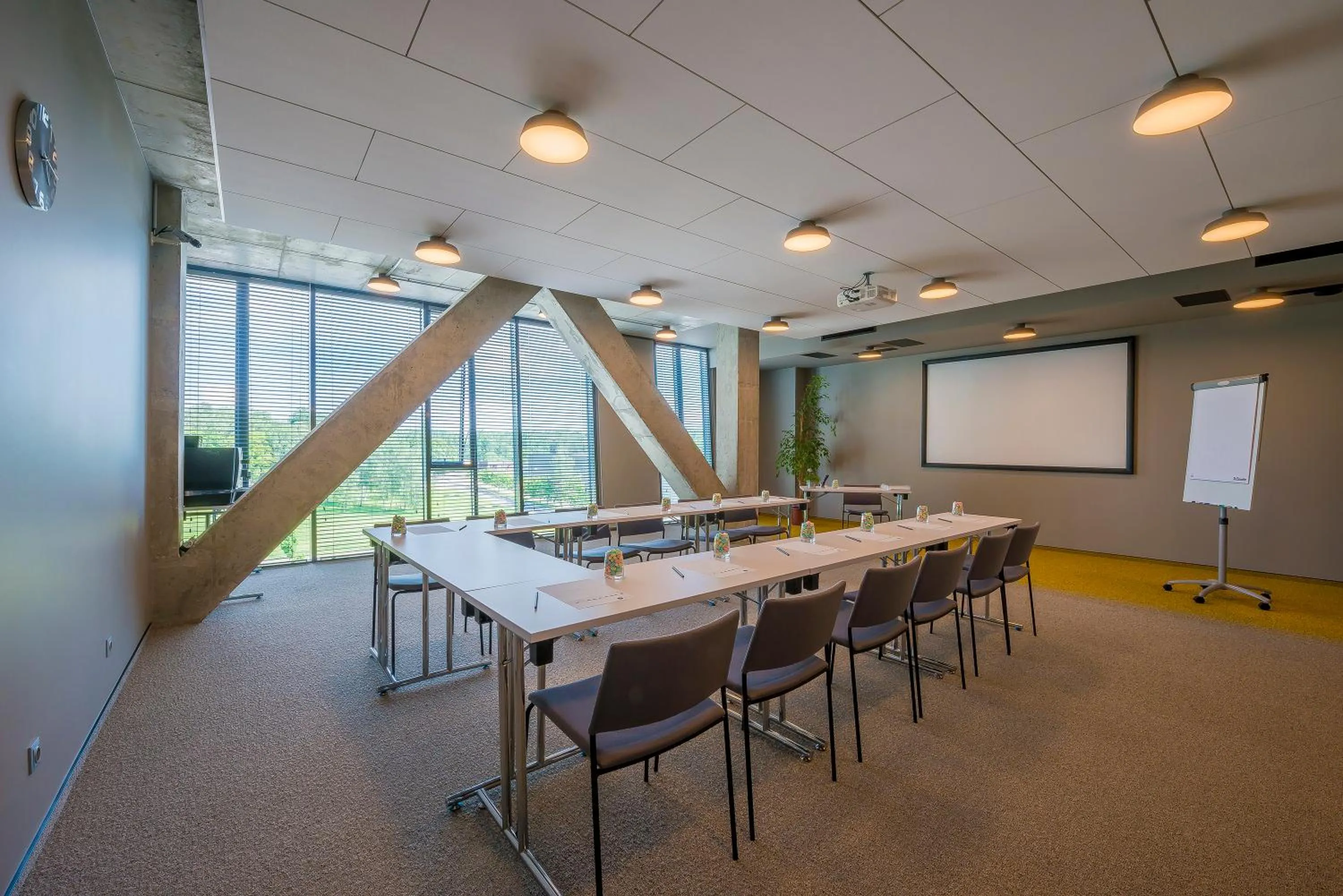 Meeting/conference room in Urbihop Hotel