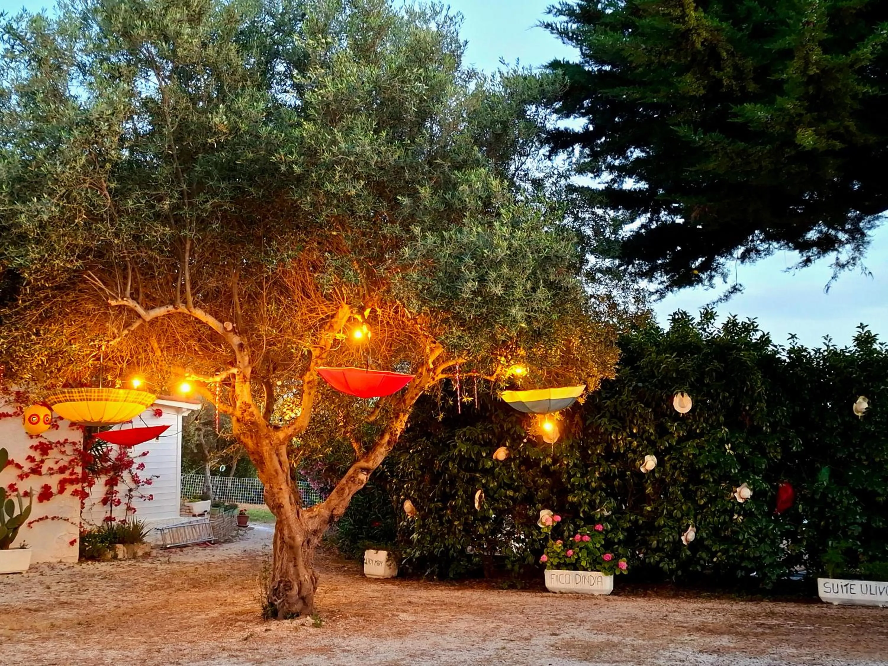 Parking in Mirella Charming