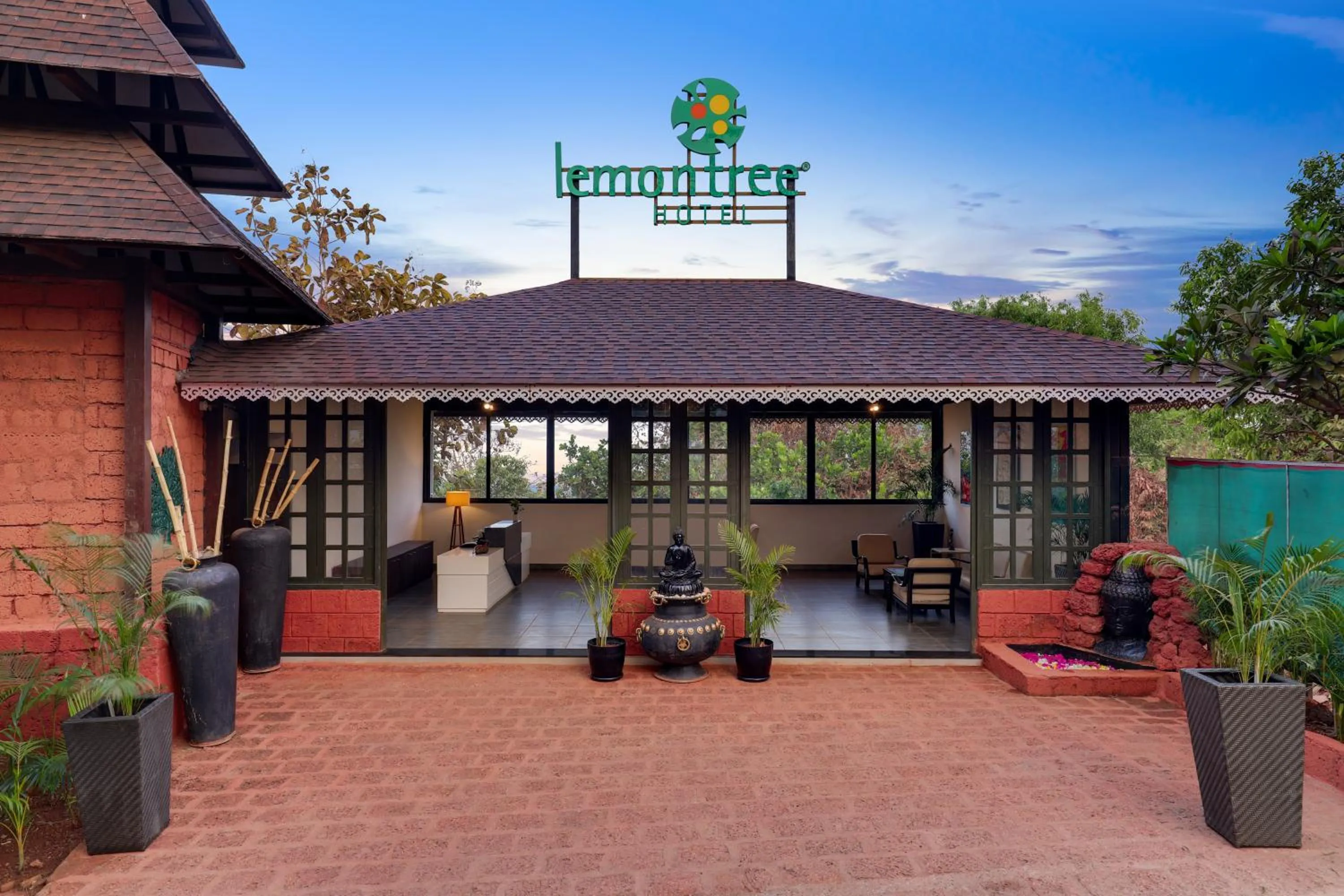 Facade/entrance in Lemon Tree Hotel, Dapoli