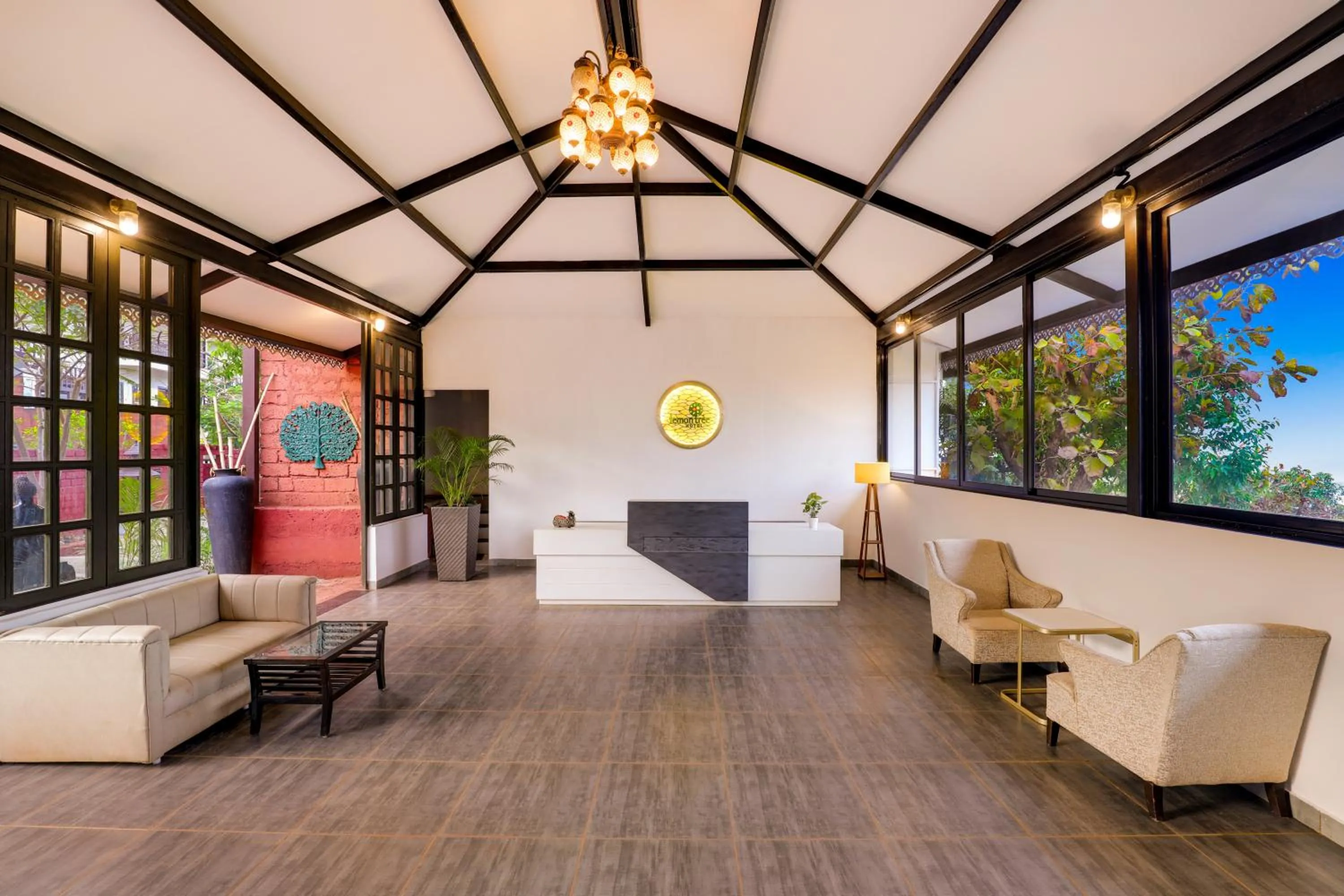 Lobby or reception in Lemon Tree Hotel, Dapoli