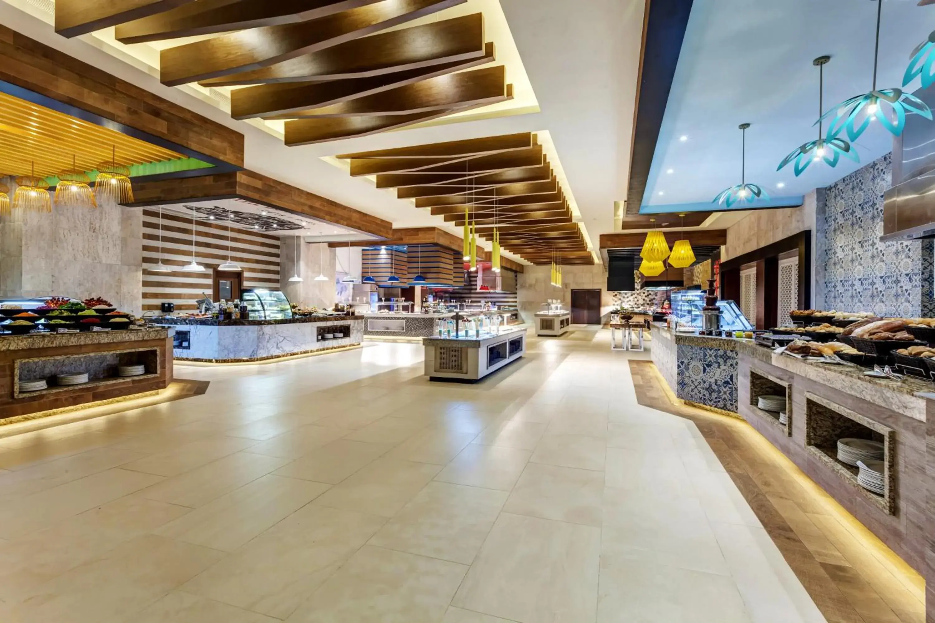 Restaurant/places to eat in Royalton Bavaro, An Autograph Collection All-Inclusive Resort & Casino Restaurant/places to eat in Royalton Bavaro, An Autograph Collection All-Inclusive Resort & Casino